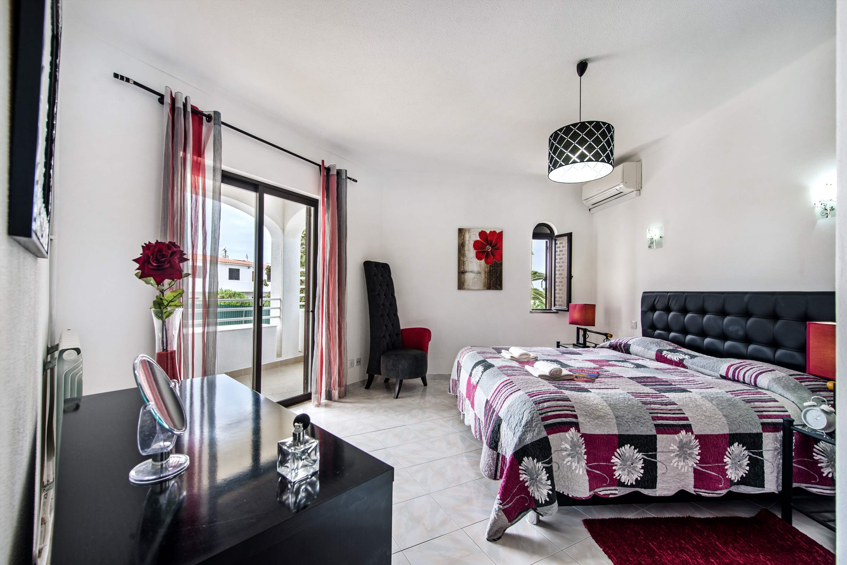 Casa Sousa, 5 bedroom villa in Gale, Vale da Parra and Guia, Algarve Photo #16