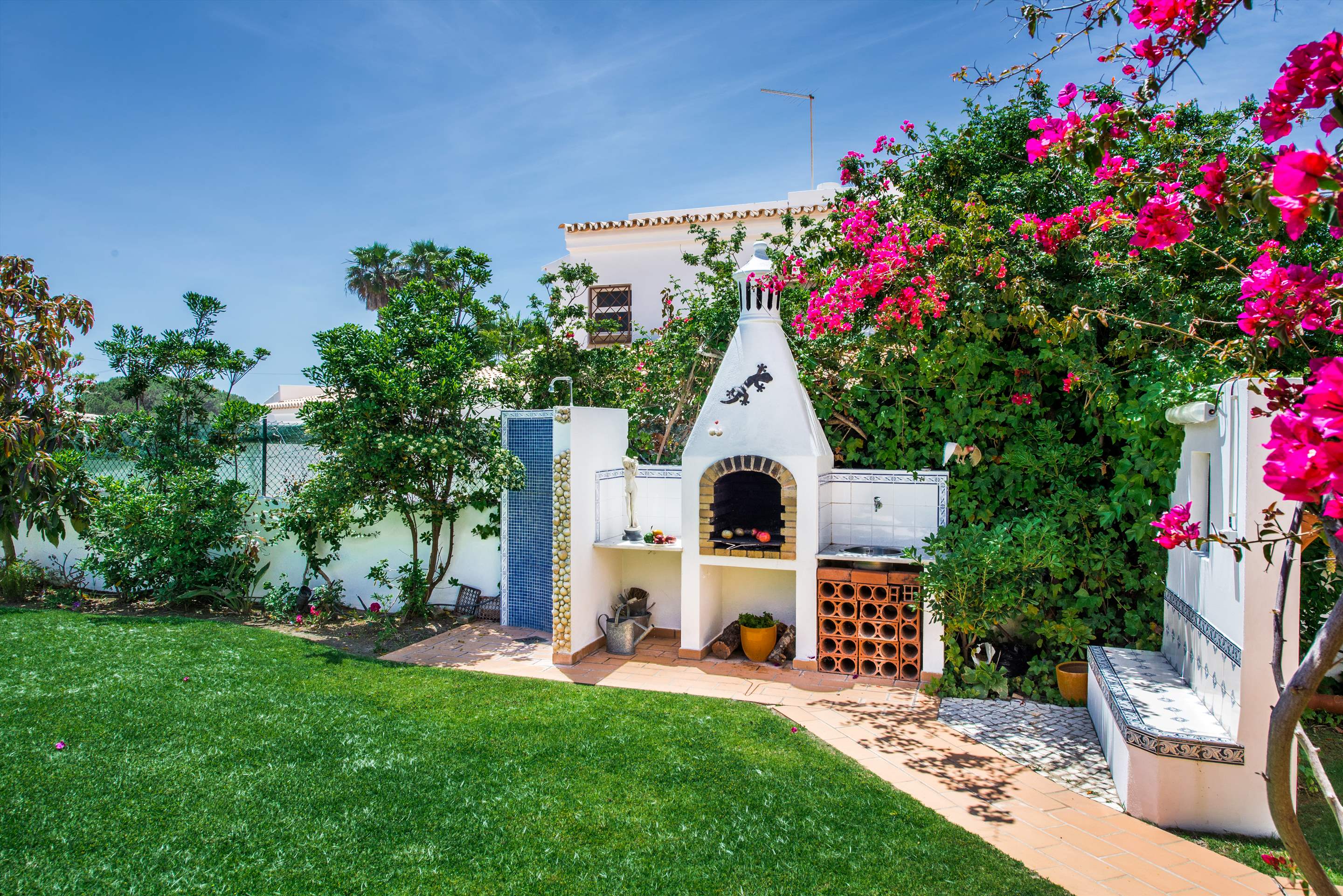 Villa Hideaway, 4 bedroom villa in Gale, Vale da Parra and Guia, Algarve Photo #13