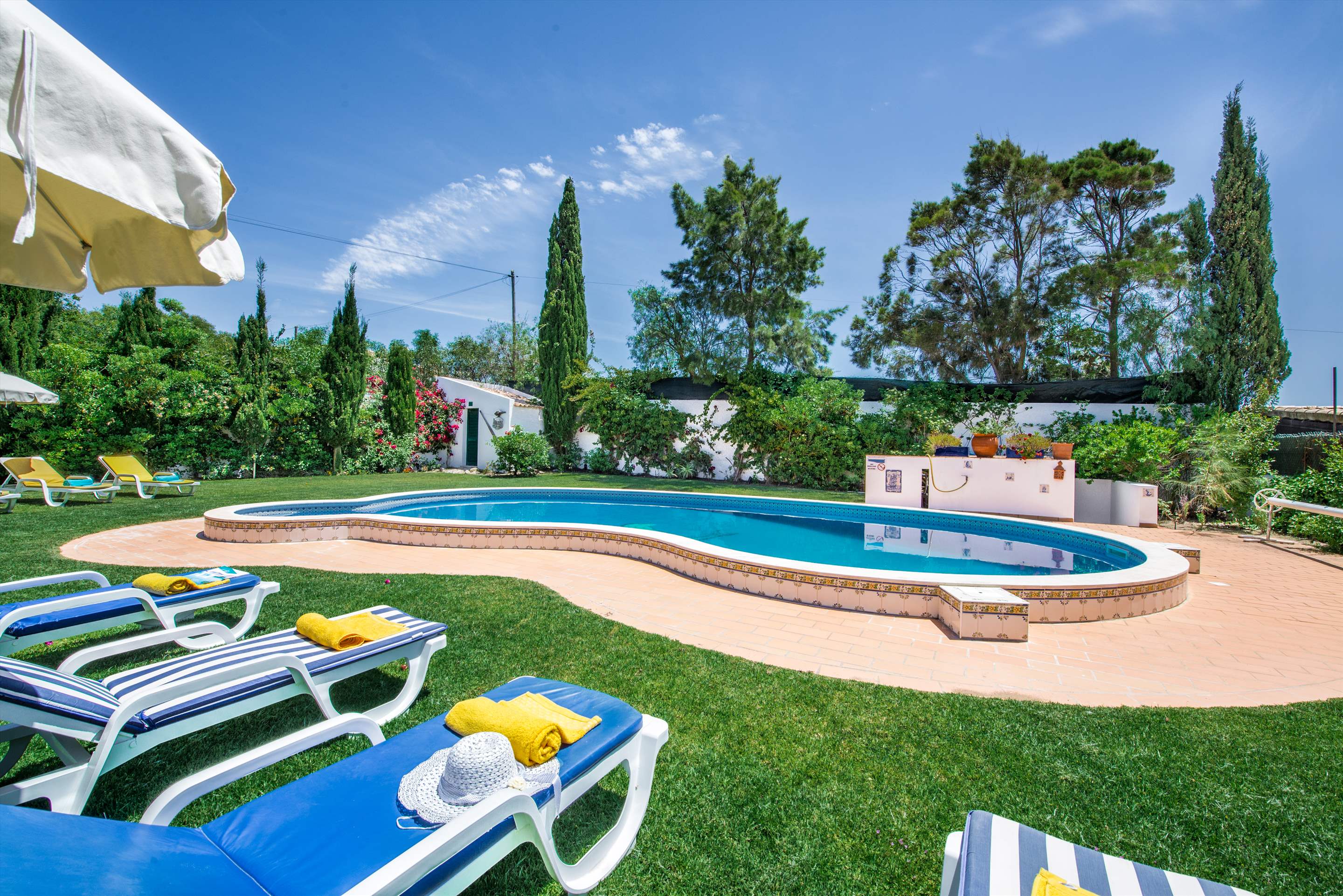 Villa Hideaway, 4 bedroom villa in Gale, Vale da Parra and Guia, Algarve Photo #16