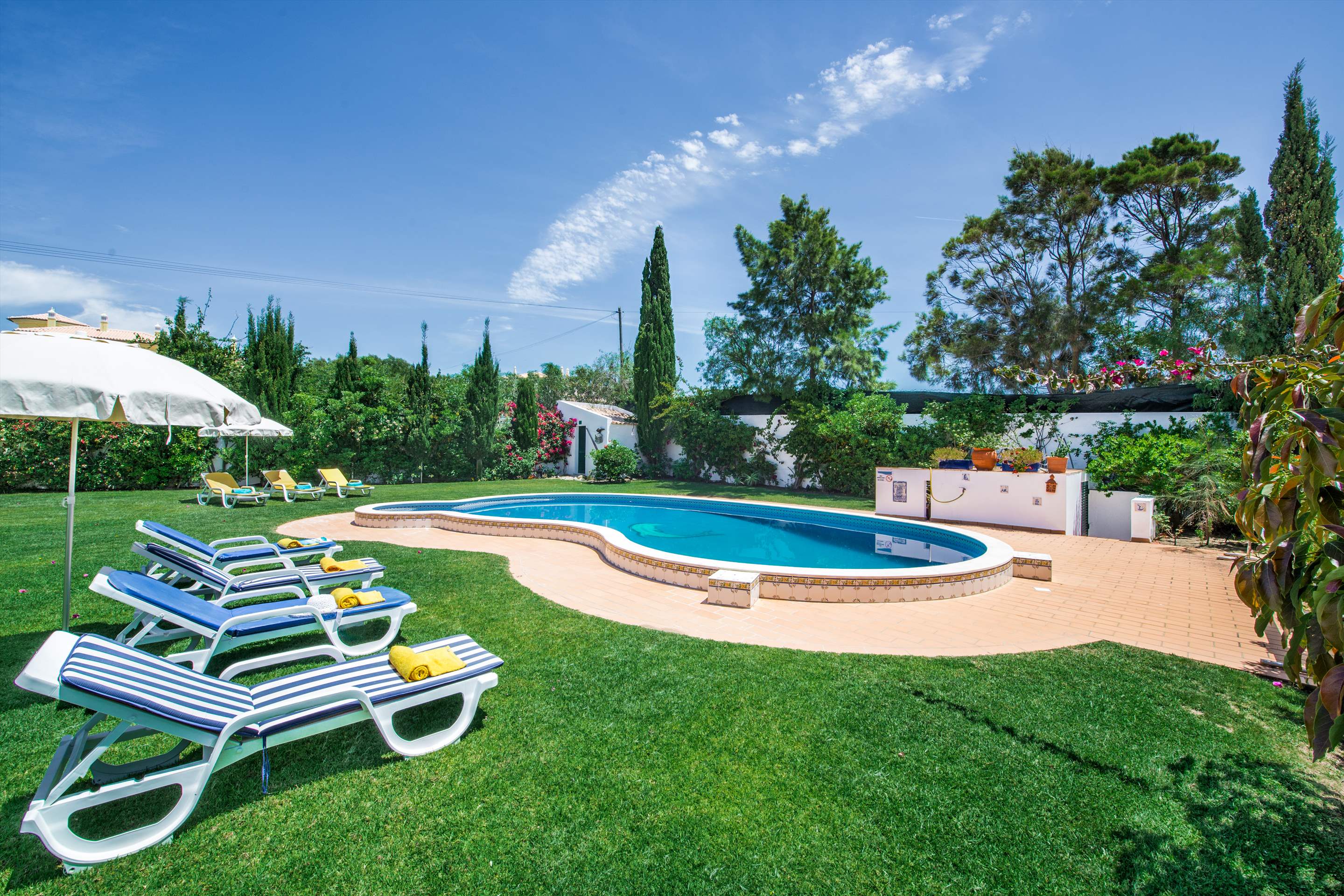 Villa Hideaway, 4 bedroom villa in Gale, Vale da Parra and Guia, Algarve Photo #2