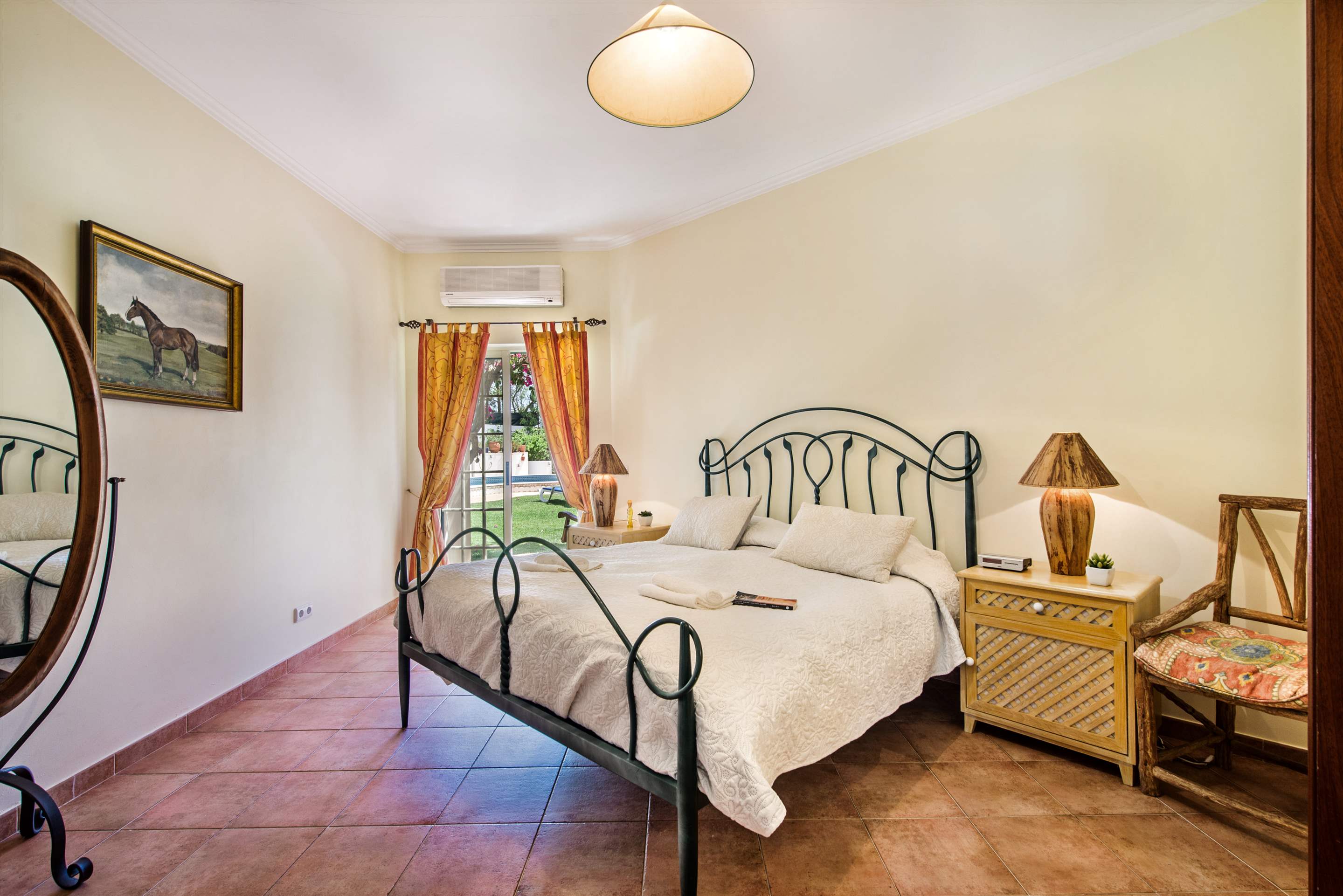 Villa Hideaway, 4 bedroom villa in Gale, Vale da Parra and Guia, Algarve Photo #20