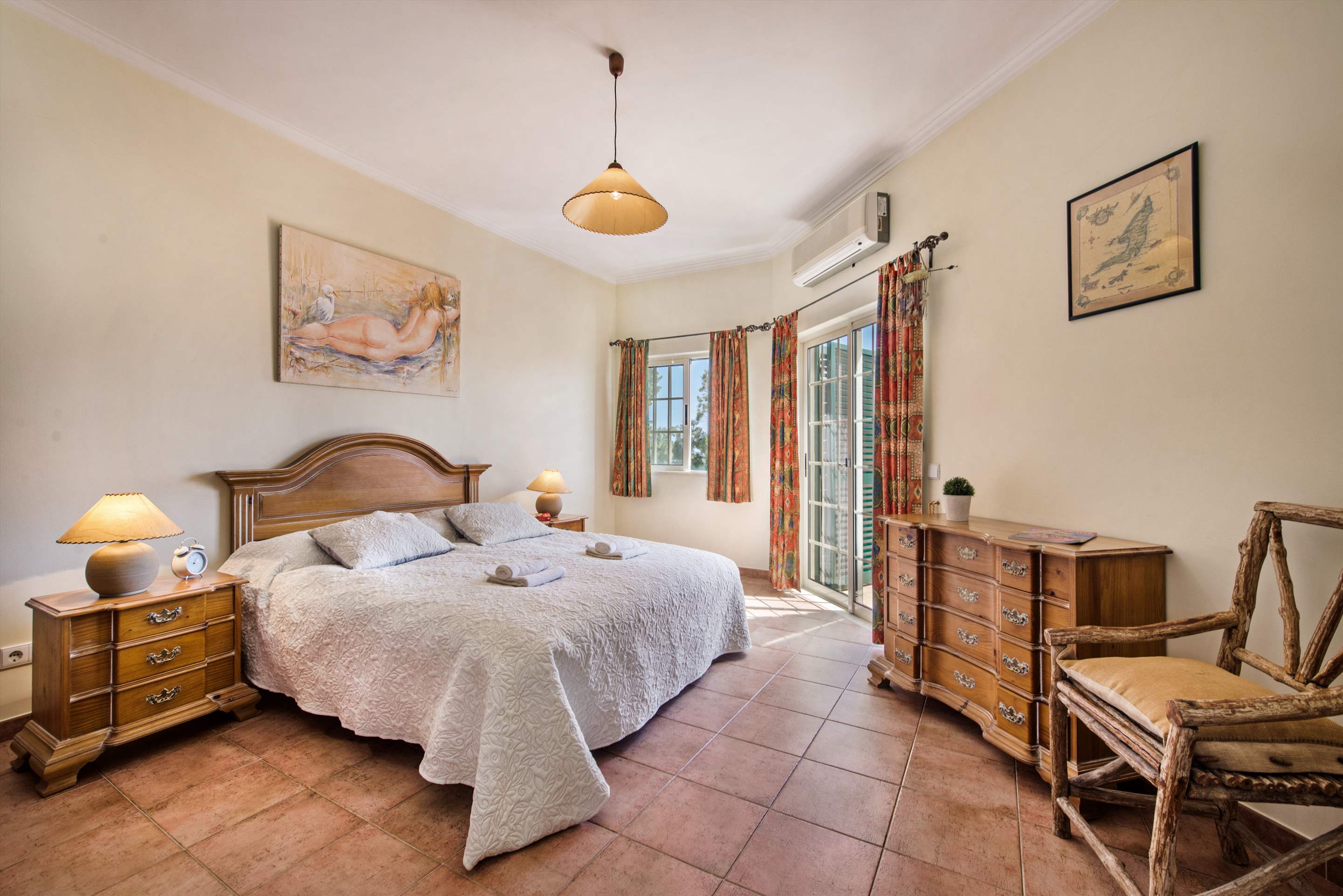 Villa Hideaway, 4 bedroom villa in Gale, Vale da Parra and Guia, Algarve Photo #22