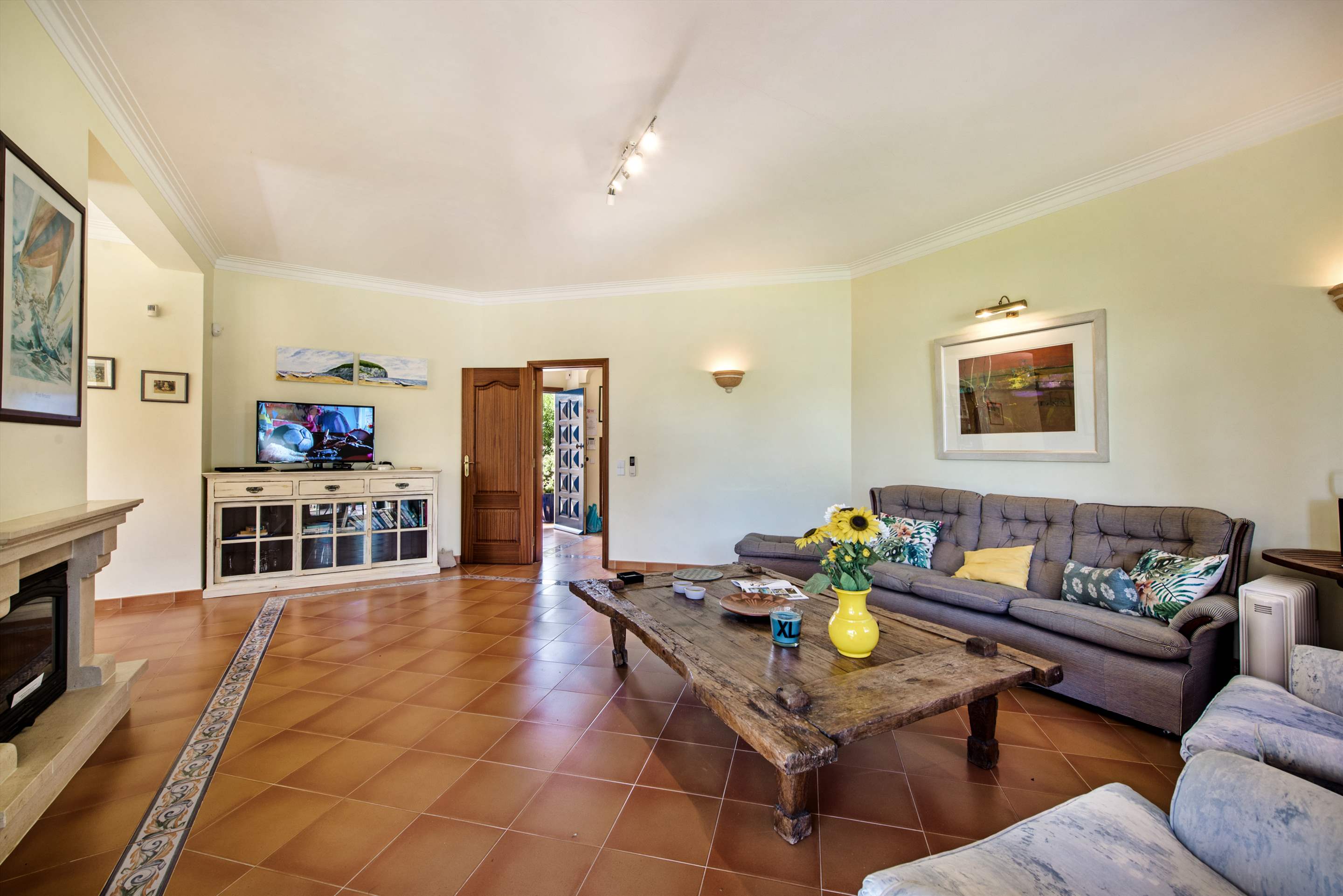 Villa Hideaway, 4 bedroom villa in Gale, Vale da Parra and Guia, Algarve Photo #6