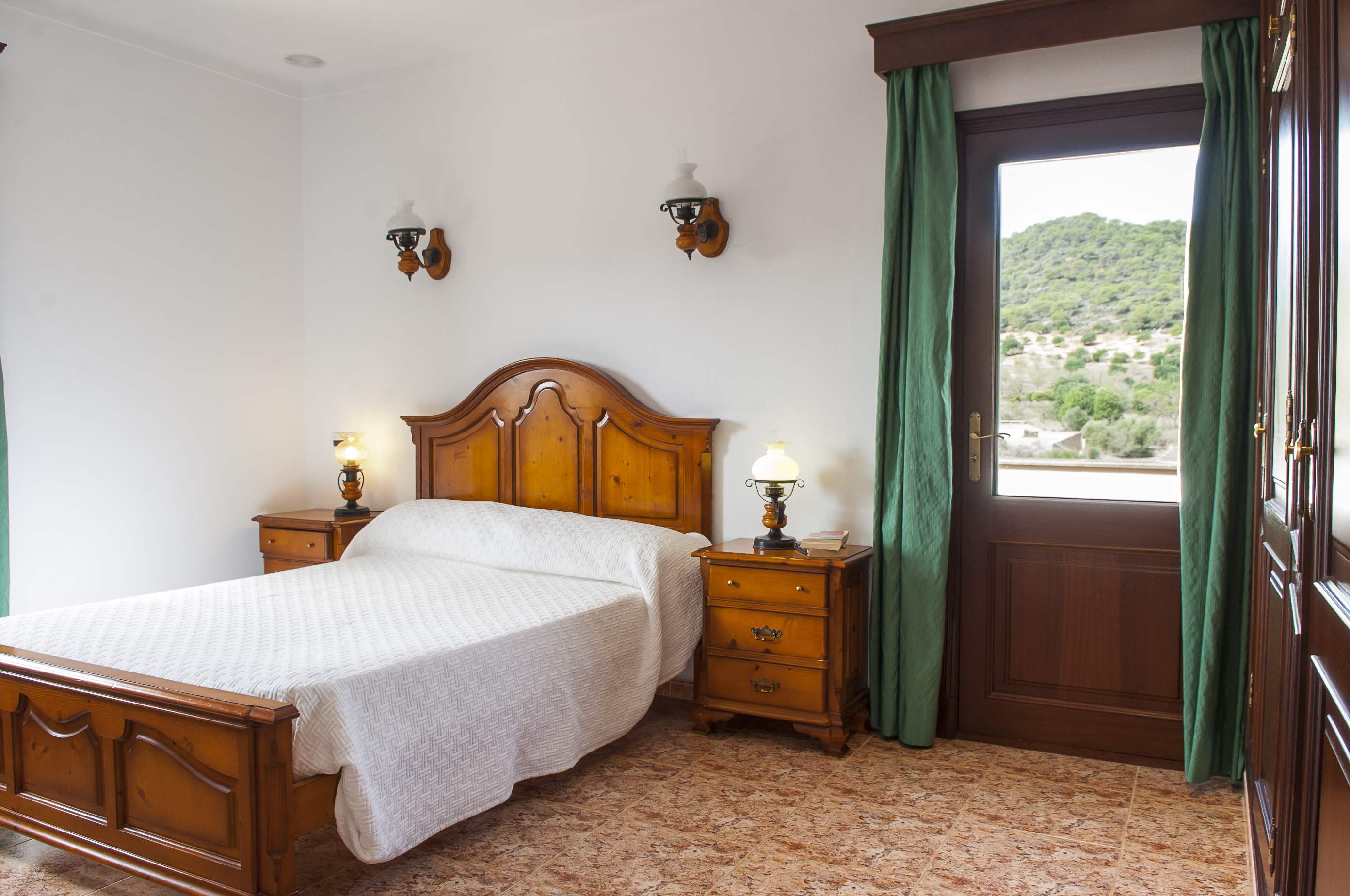 Aguilas, 5 bedroom villa in Cala d'Or , Majorca Photo #28