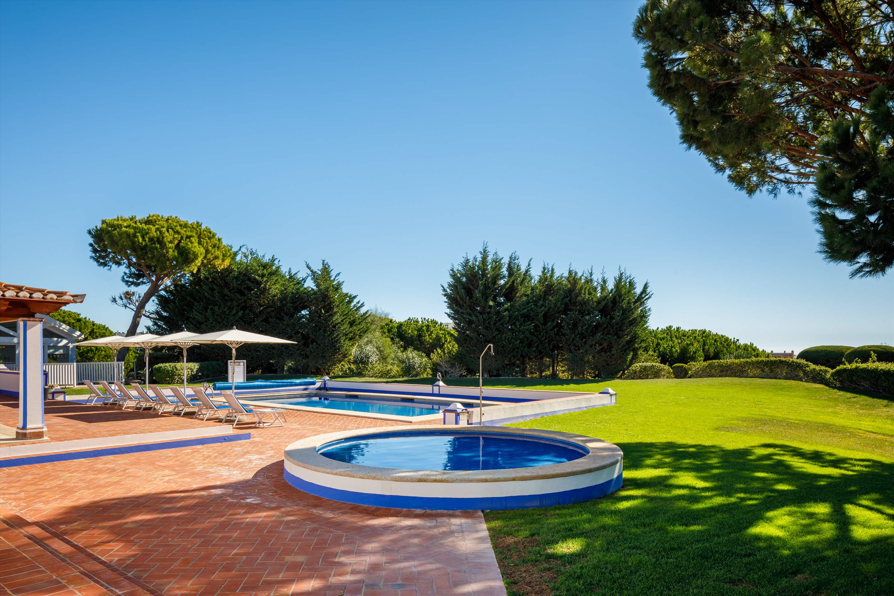 Villa Mirante 1, Five Bedroom Rate, 5 bedroom villa in Albufeira Area, Algarve Photo #3
