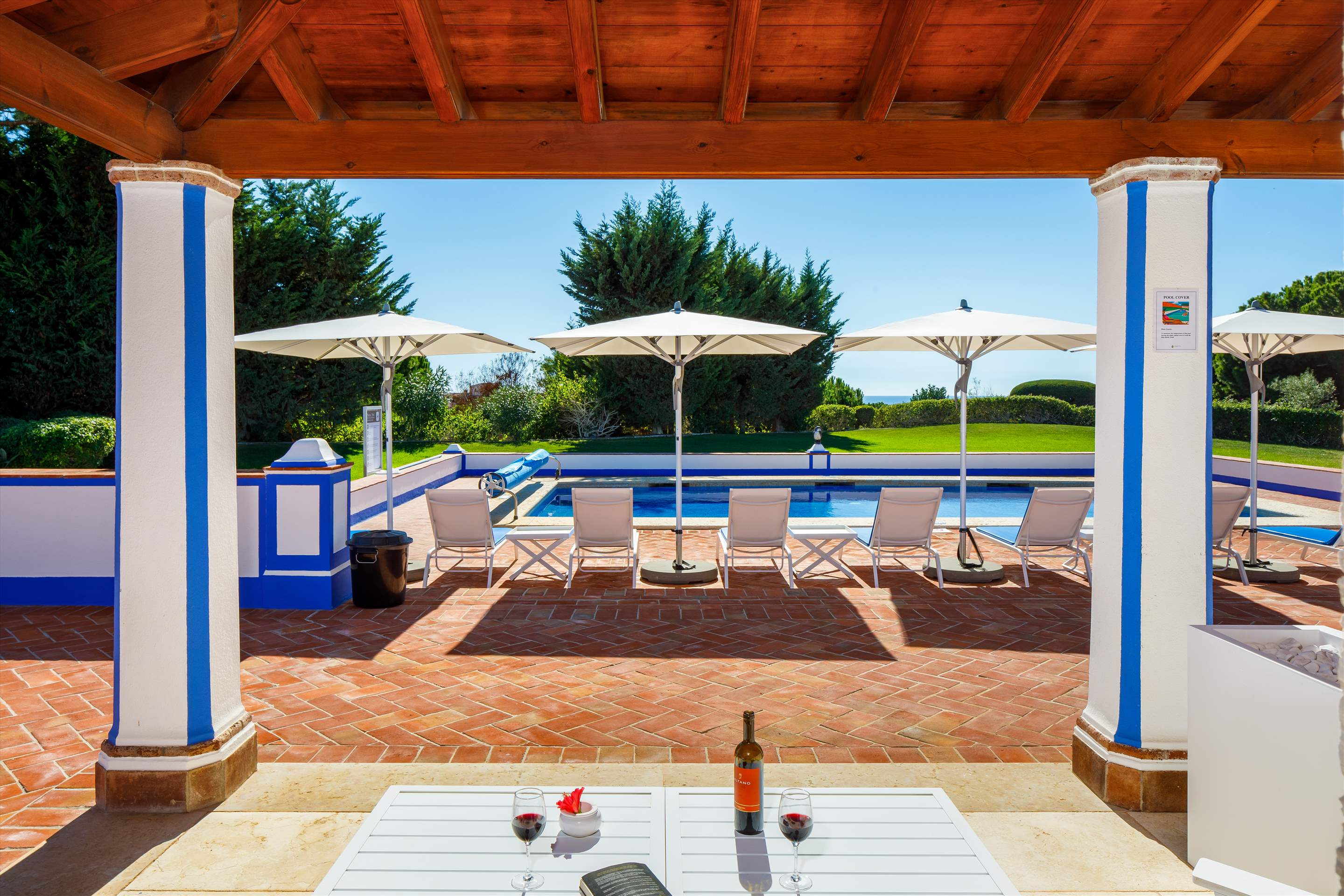 Villa Mirante 1, Five Bedroom Rate, 5 bedroom villa in Albufeira Area, Algarve Photo #7