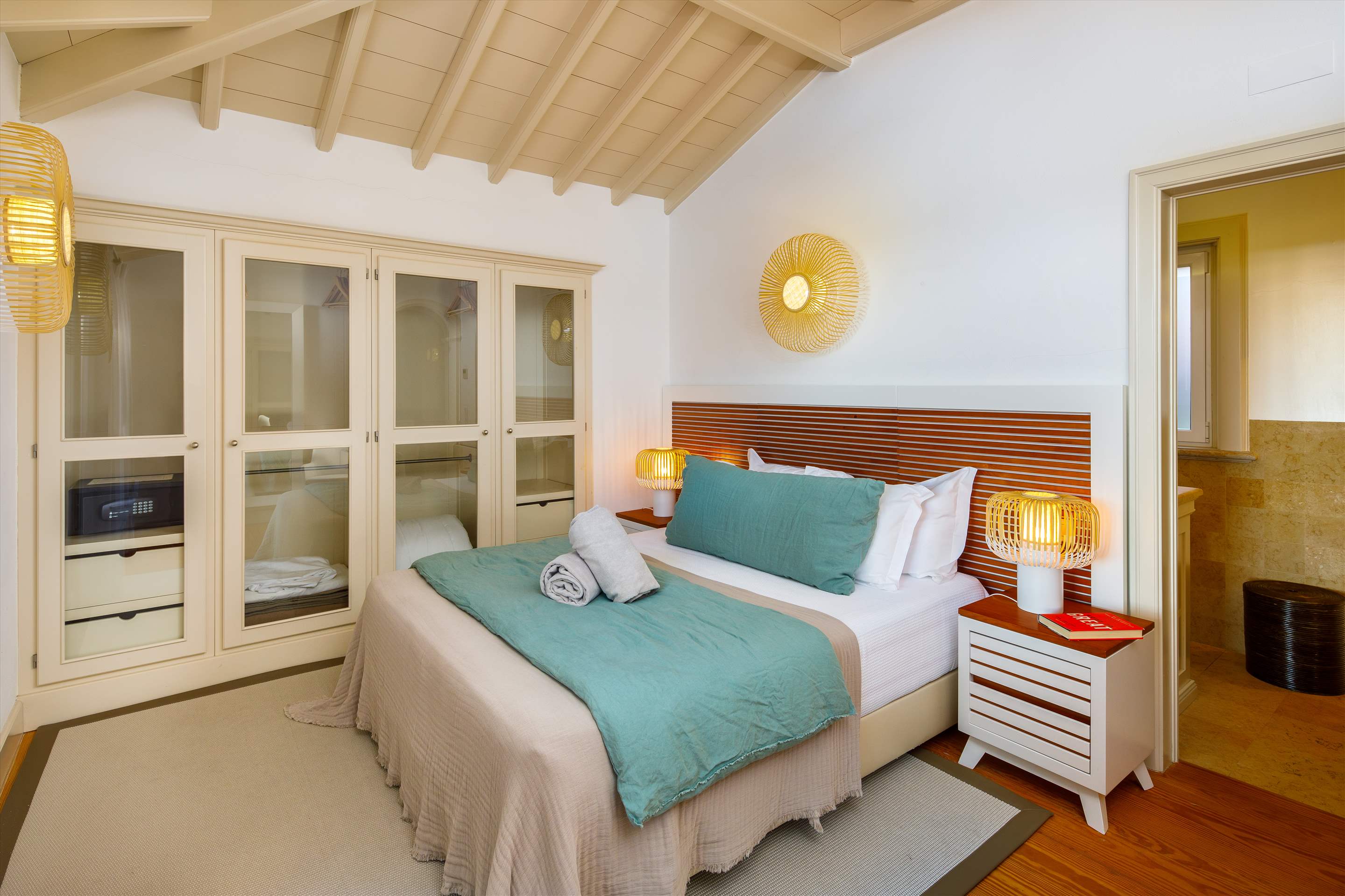 Villa Mirante 1, Six Bedroom Rate for 11-12 Persons, 6 bedroom villa in Albufeira Area, Algarve Photo #24
