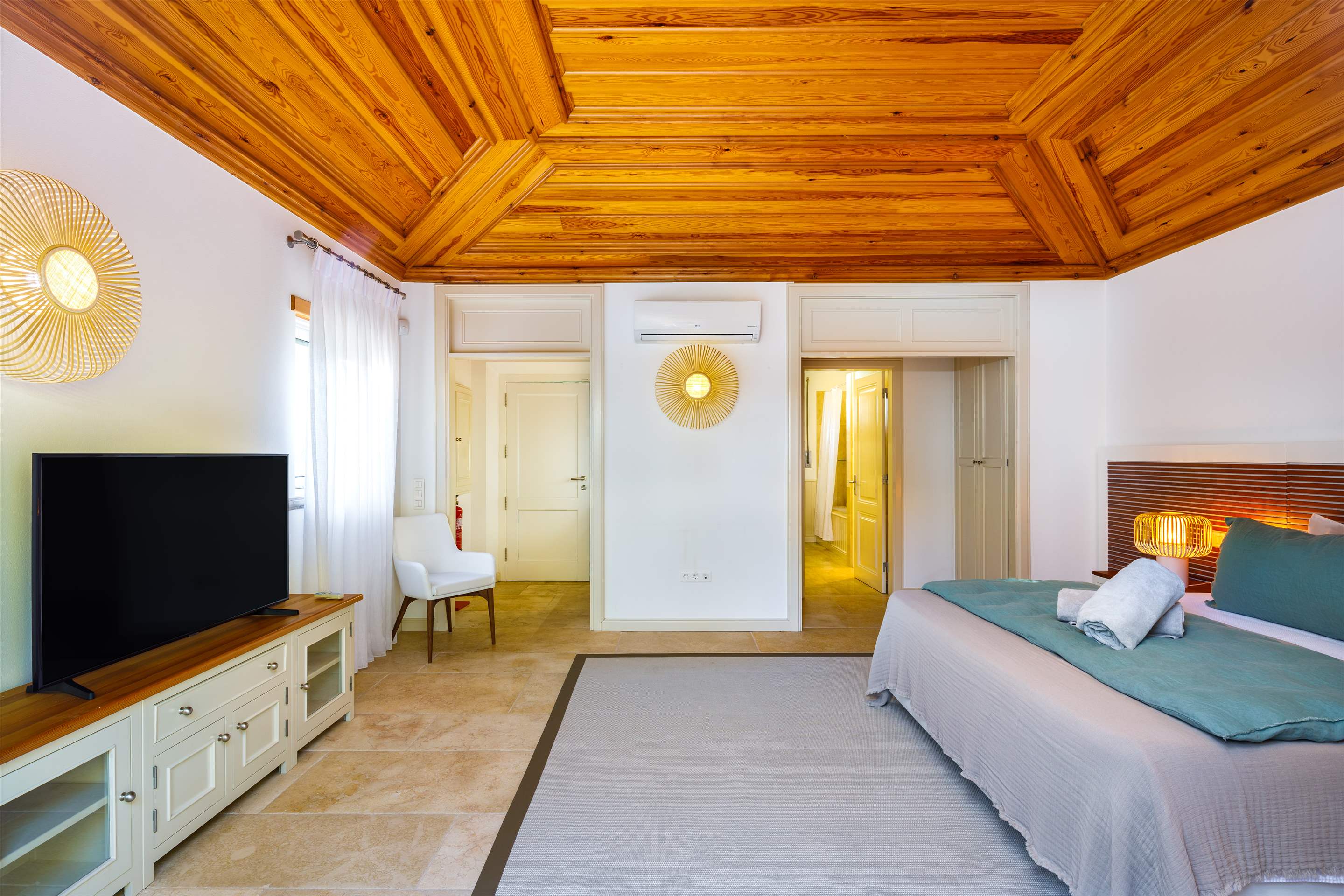 Villa Mirante 1, Six Bedroom Rate for 11-12 Persons, 6 bedroom villa in Albufeira Area, Algarve Photo #35