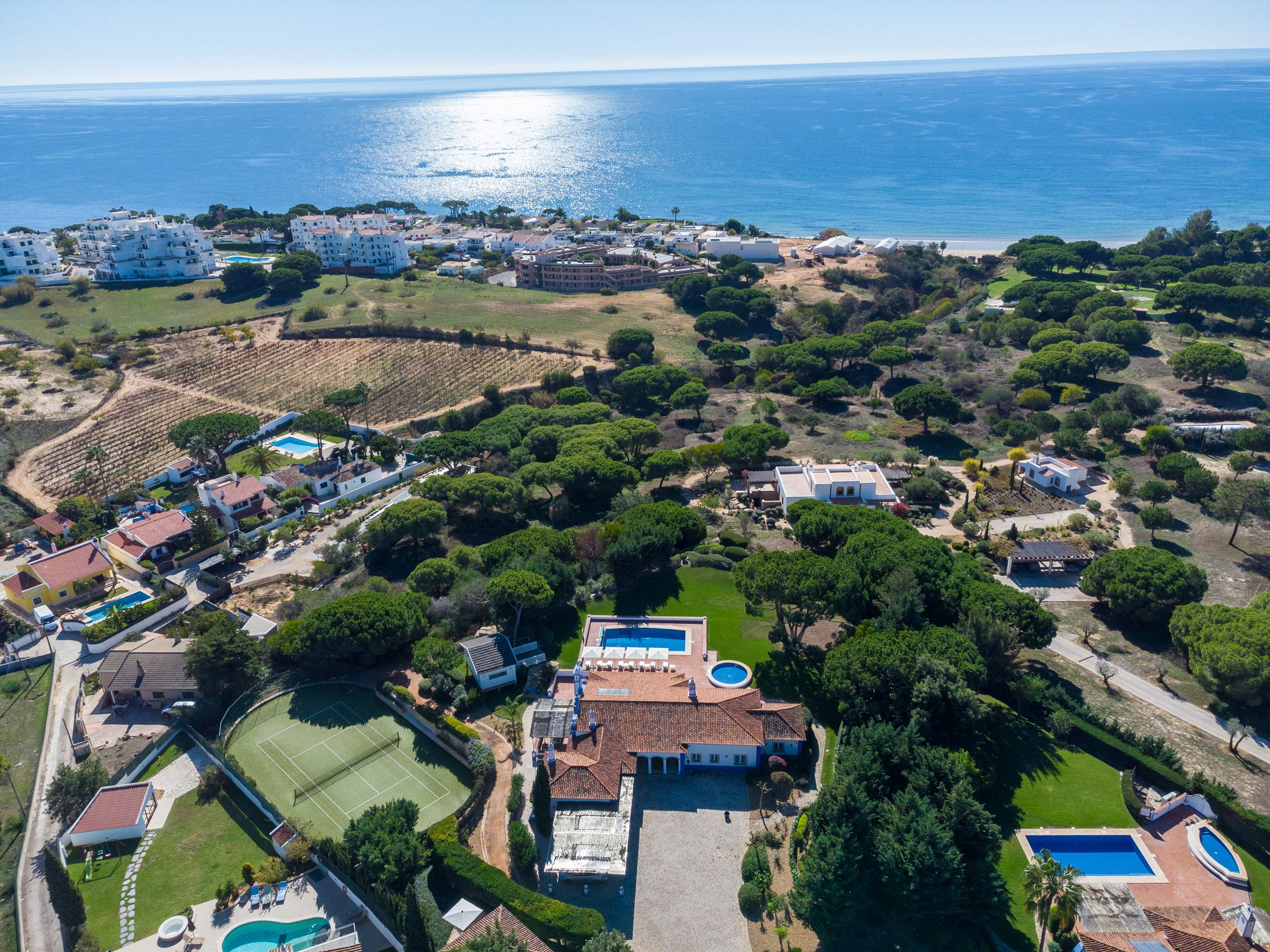 Villa Mirante 1, Six Bedroom Rate for 11-12 Persons, 6 bedroom villa in Albufeira Area, Algarve Photo #41