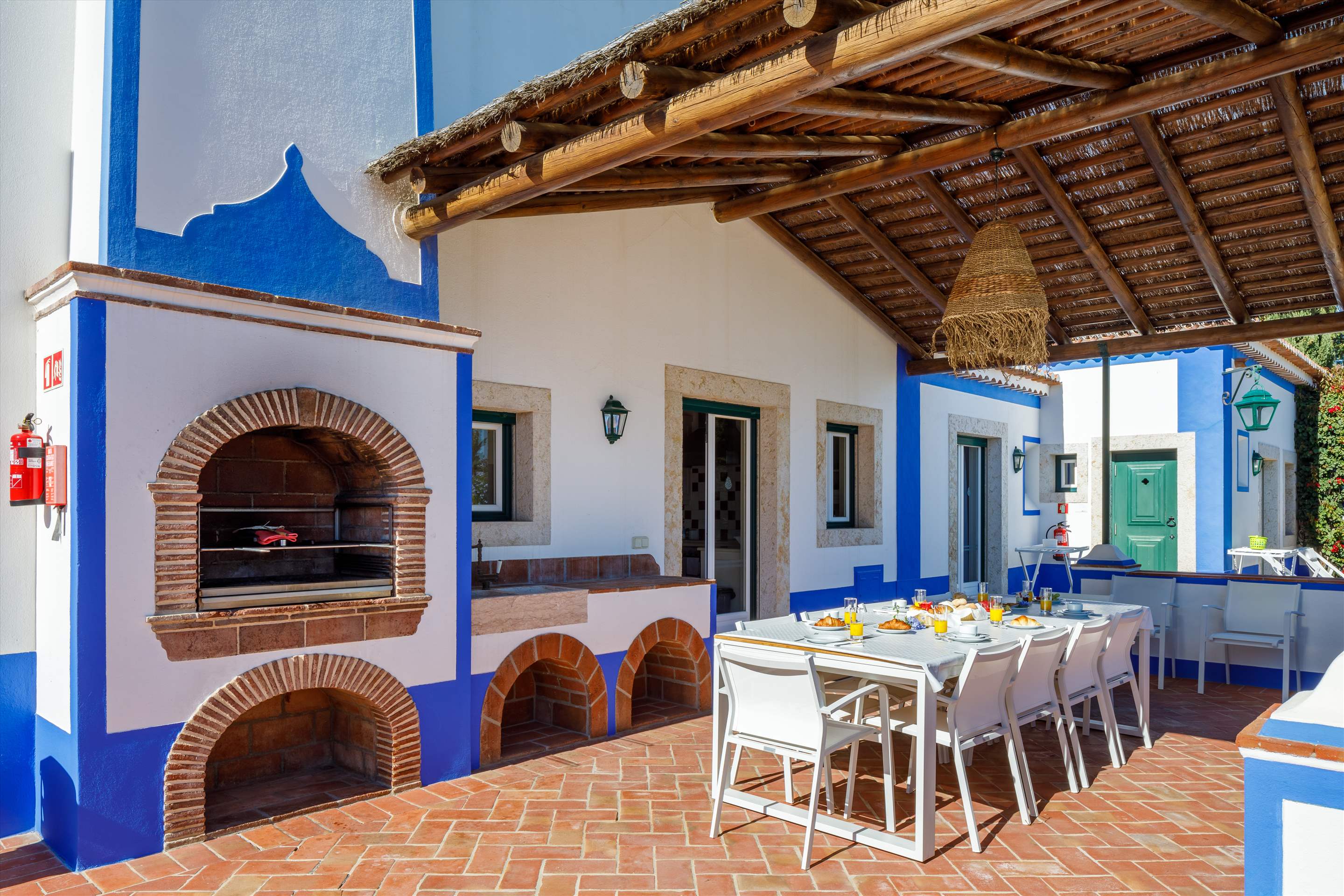 Villa Mirante 1, Six Bedroom Rate for 11-12 Persons, 6 bedroom villa in Albufeira Area, Algarve Photo #5