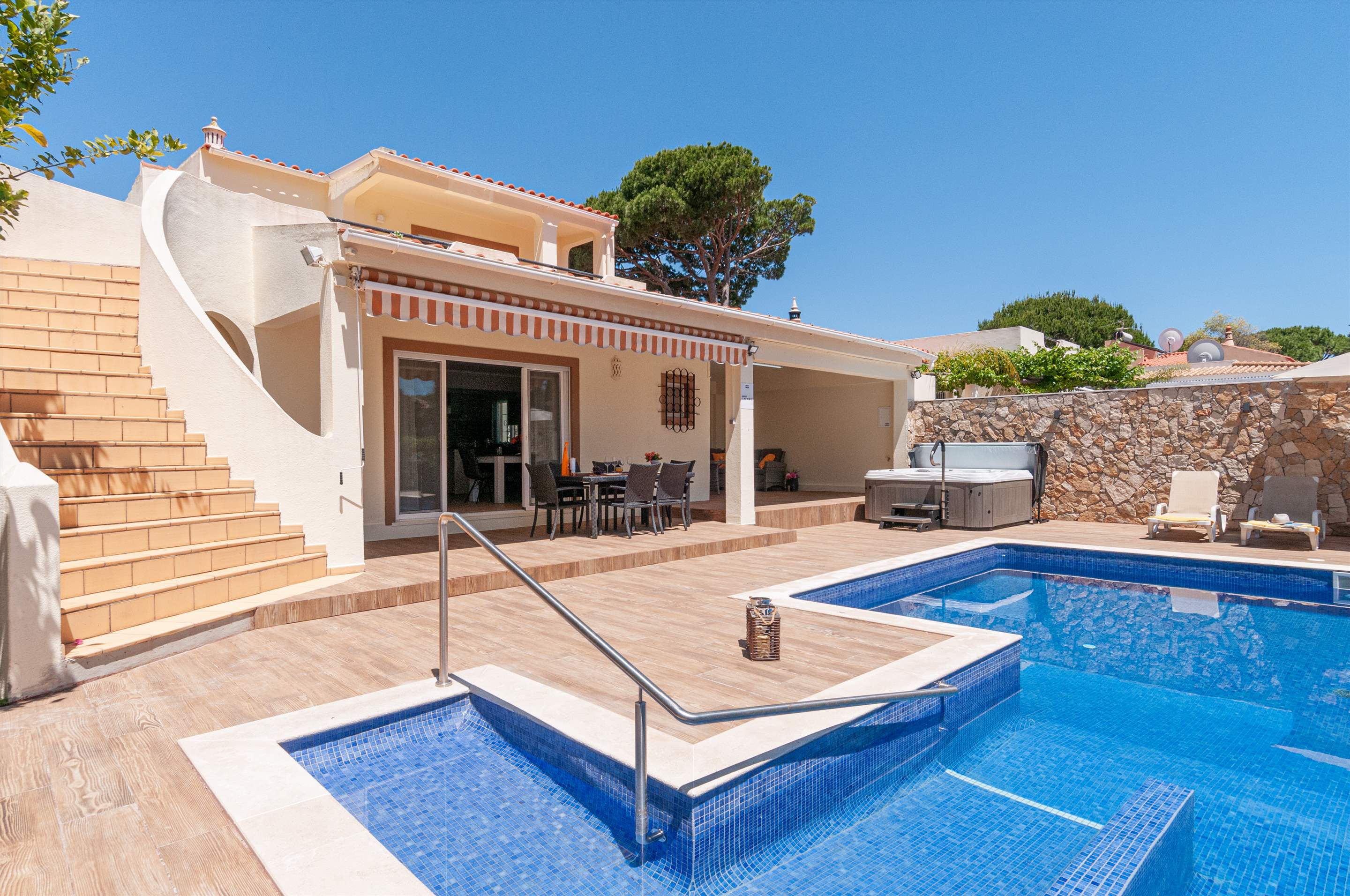 Villa Louanna, 3 bedroom villa in Vilamoura Area, Algarve Photo #19