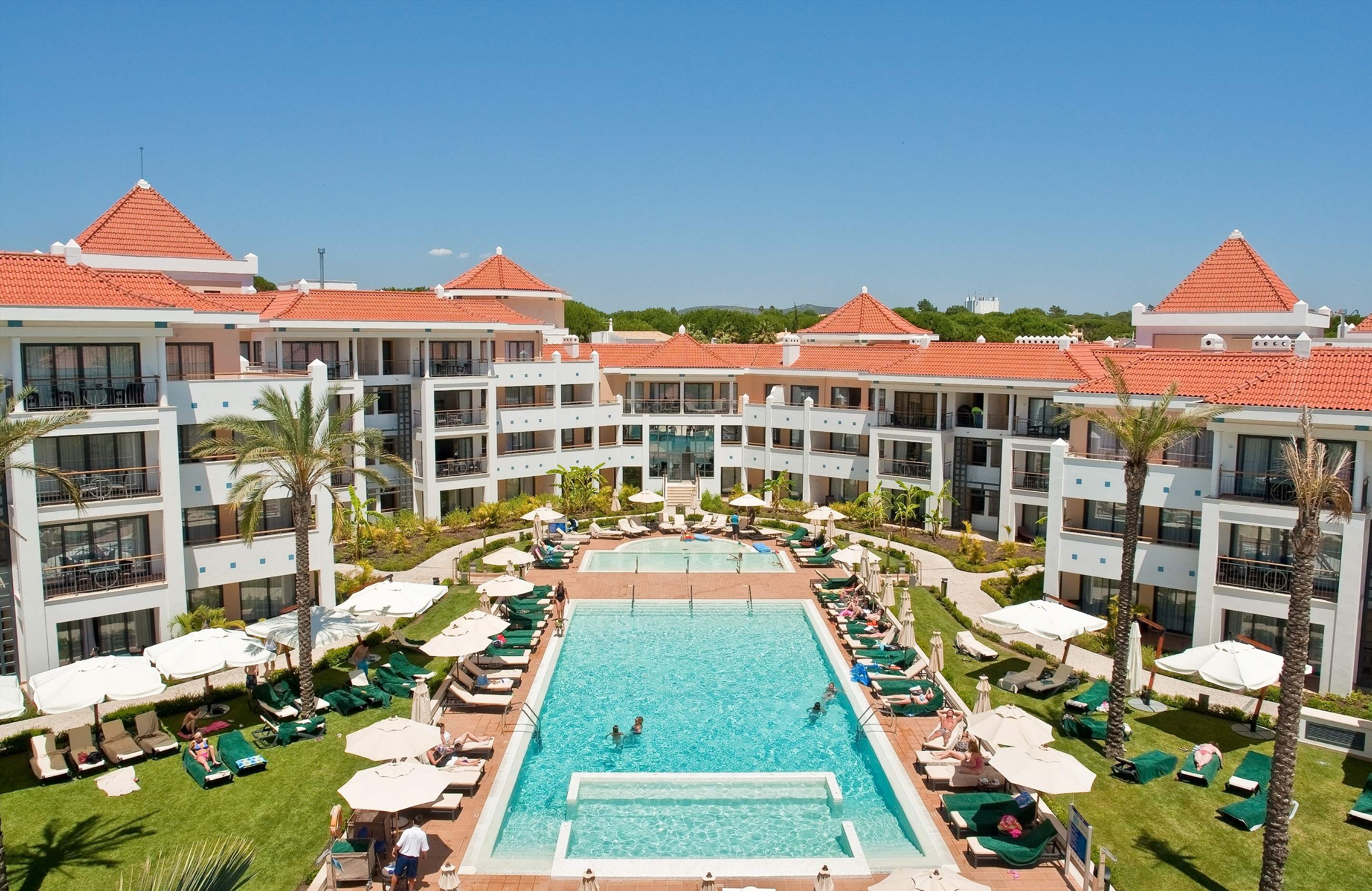 As Cascatas Four Bedroom Suite, Room Only, 4 bedroom apartment in As Cascatas Golf Resort & Spa, Algarve