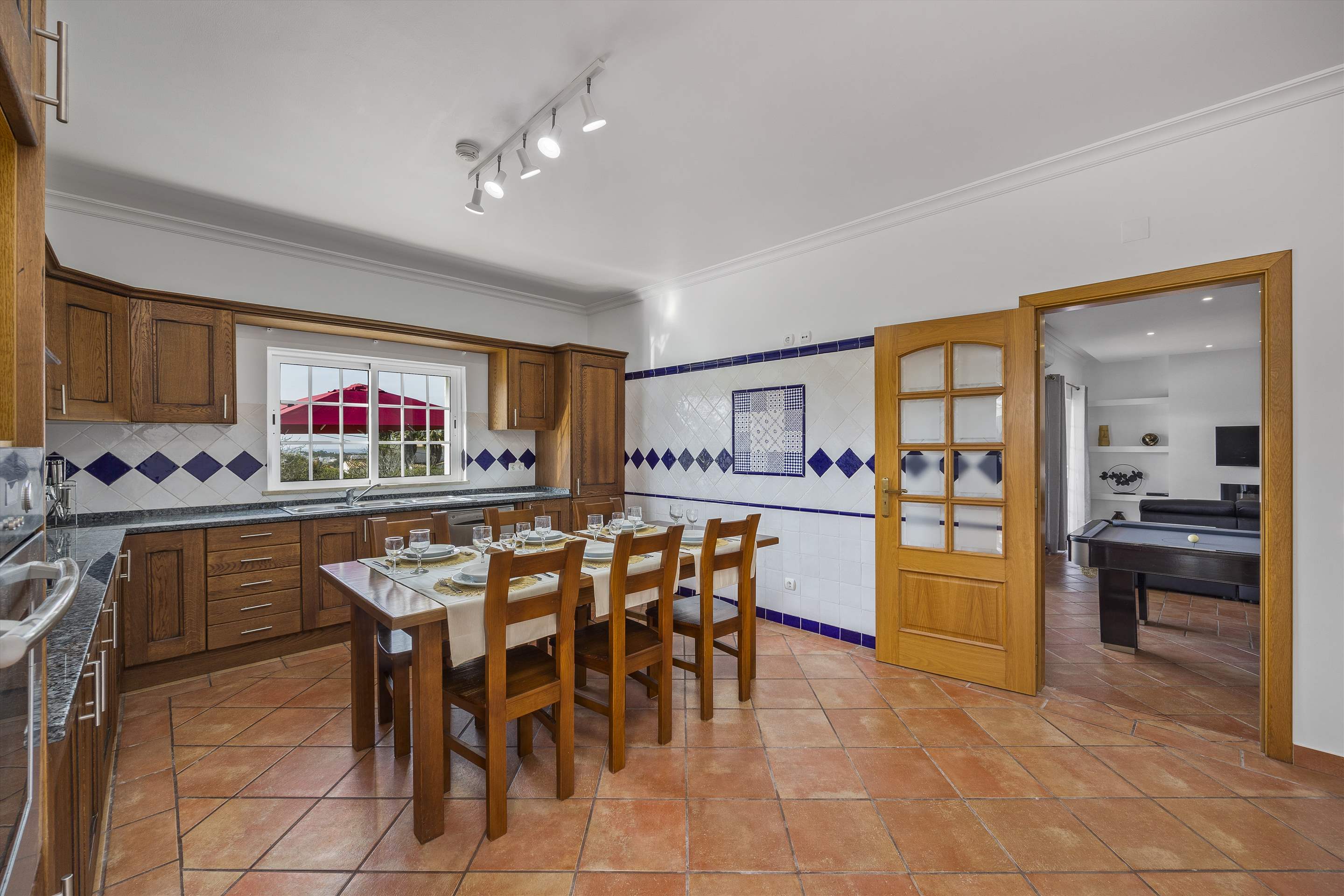 Casa Laura, 3 bedroom villa in Gale, Vale da Parra and Guia, Algarve Photo #8