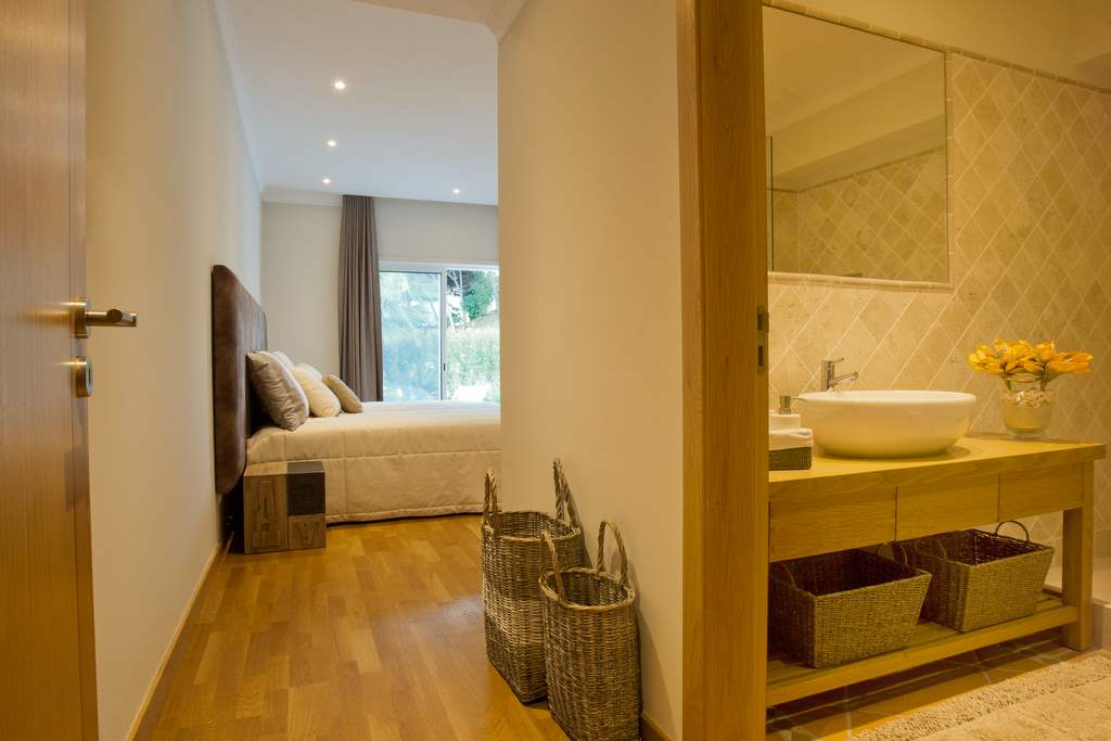 Villa Mayfair, 5 Bedroom Rental, 5 bedroom villa in Quinta do Lago, Algarve Photo #19