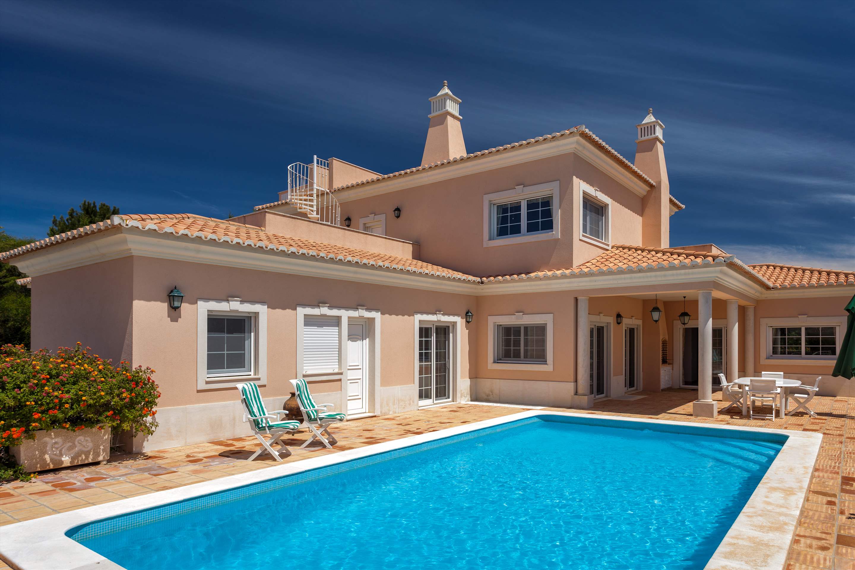 Villa Ria, 4 bedroom villa in Quinta do Lago, Algarve