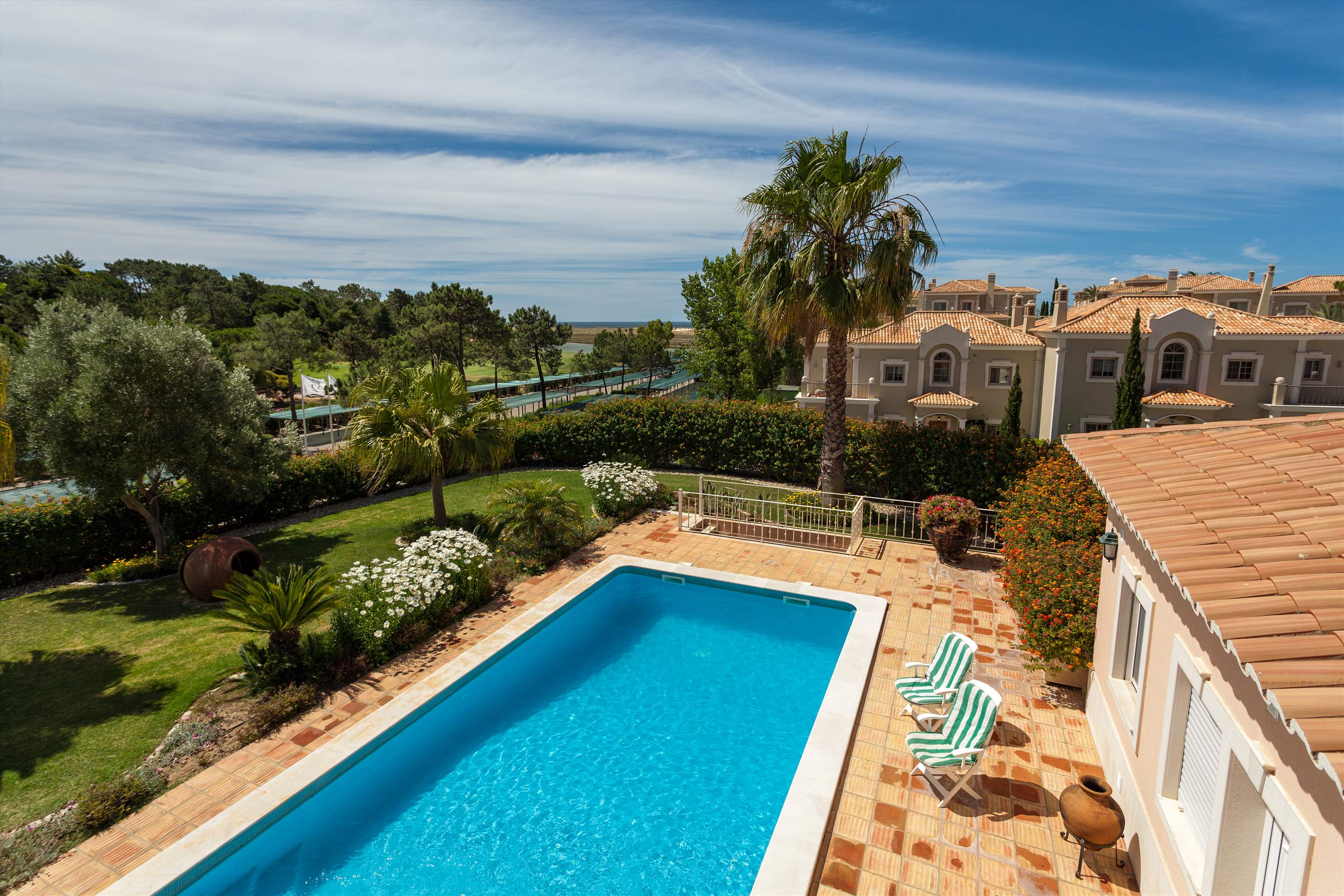 Villa Ria, 4 bedroom villa in Quinta do Lago, Algarve Photo #5