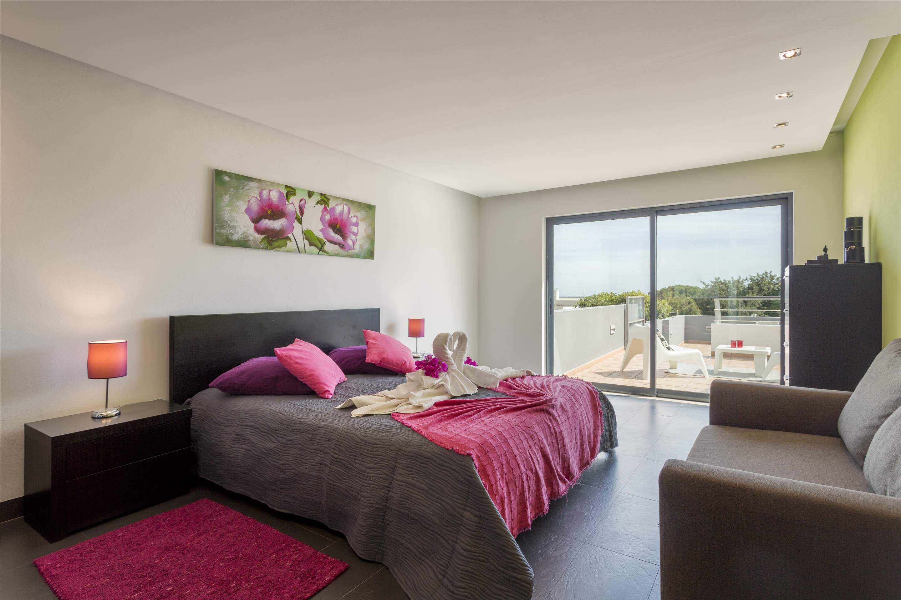 Casa Patricia, 3 bedroom villa in Carvoeiro Area, Algarve Photo #11