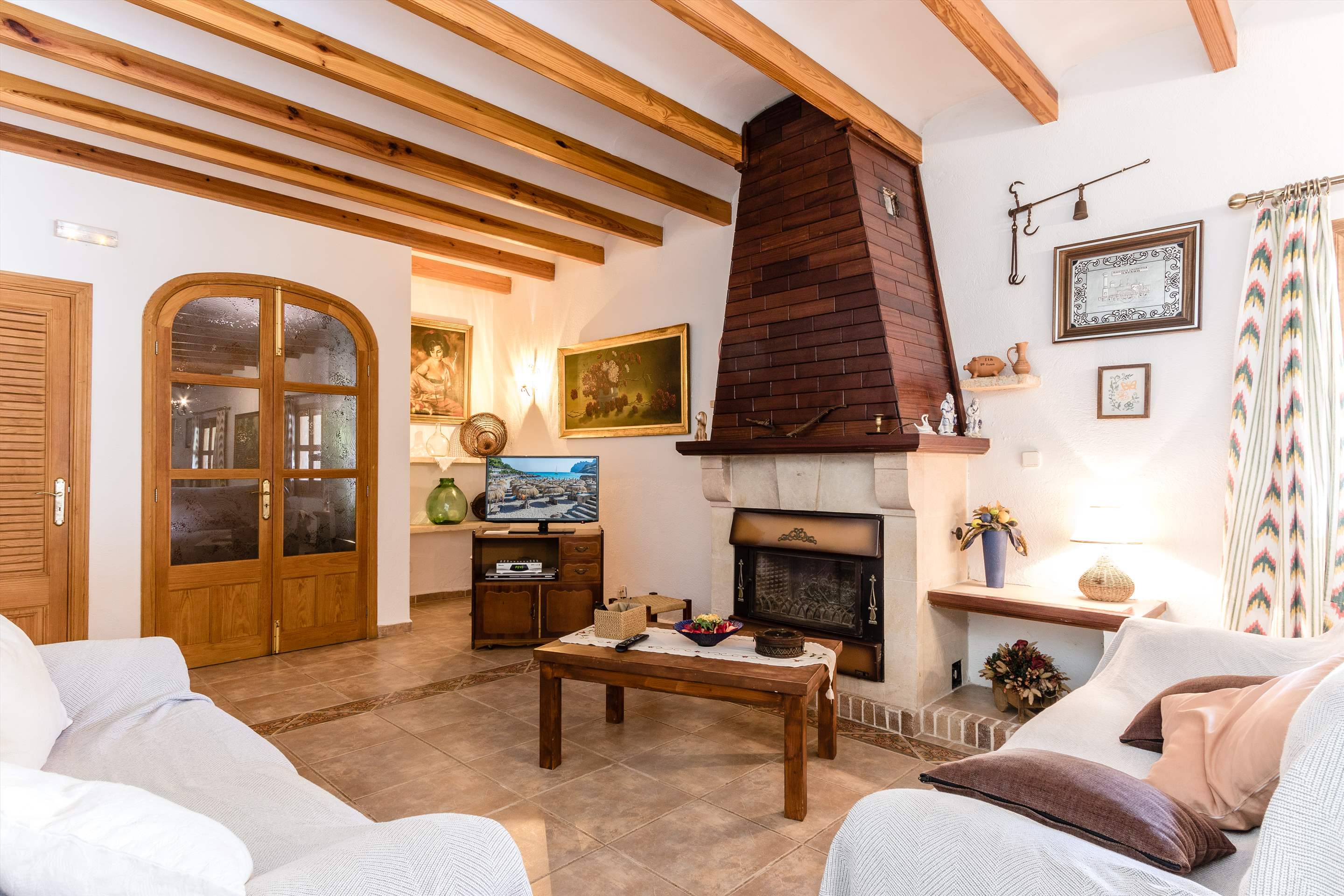 Es Moli D'En Seguinot, 3 bedroom villa in Pollensa & Puerto Pollensa, Majorca Photo #3