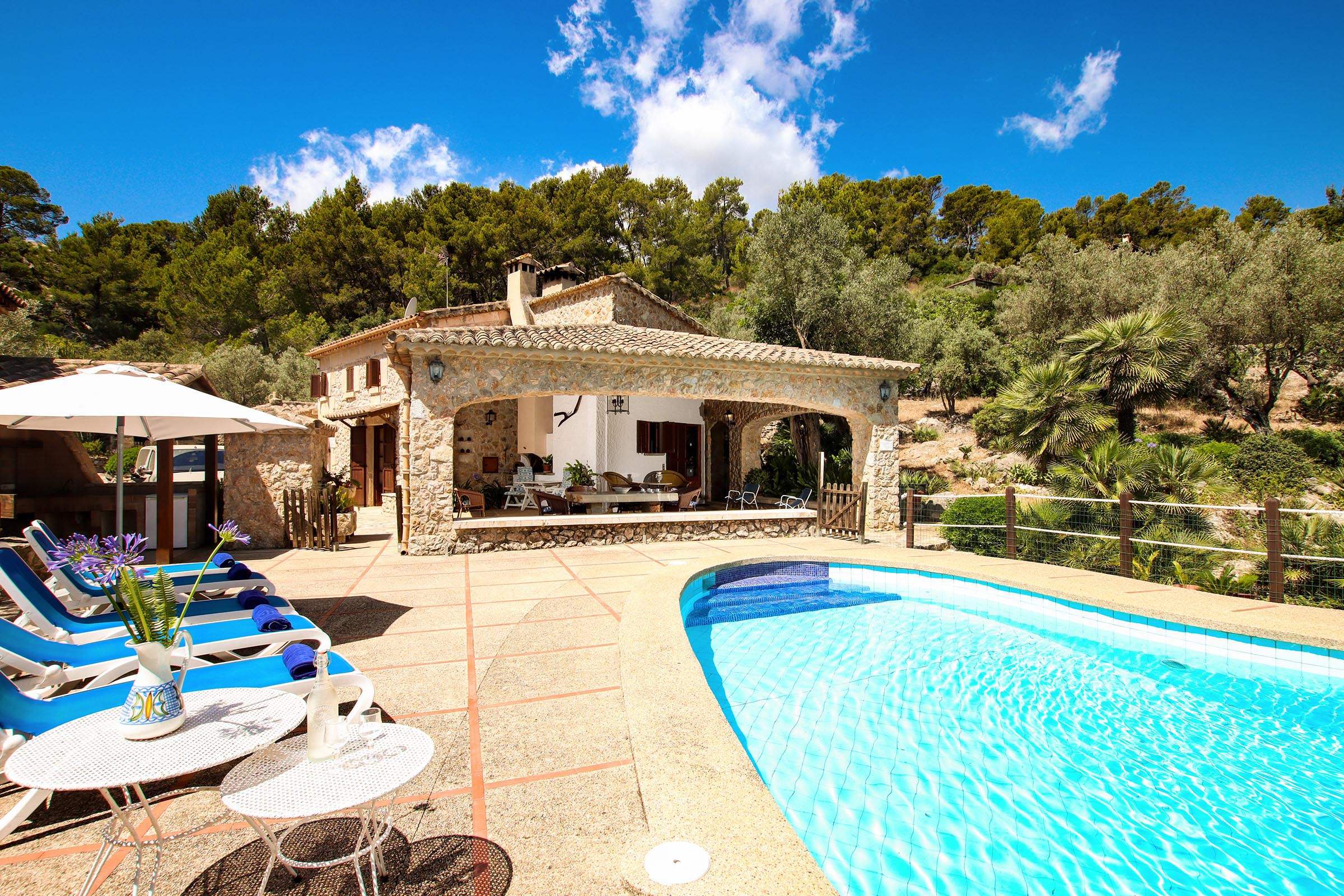 Villa Alordes, 5 bedroom villa in Pollensa & Puerto Pollensa, Majorca