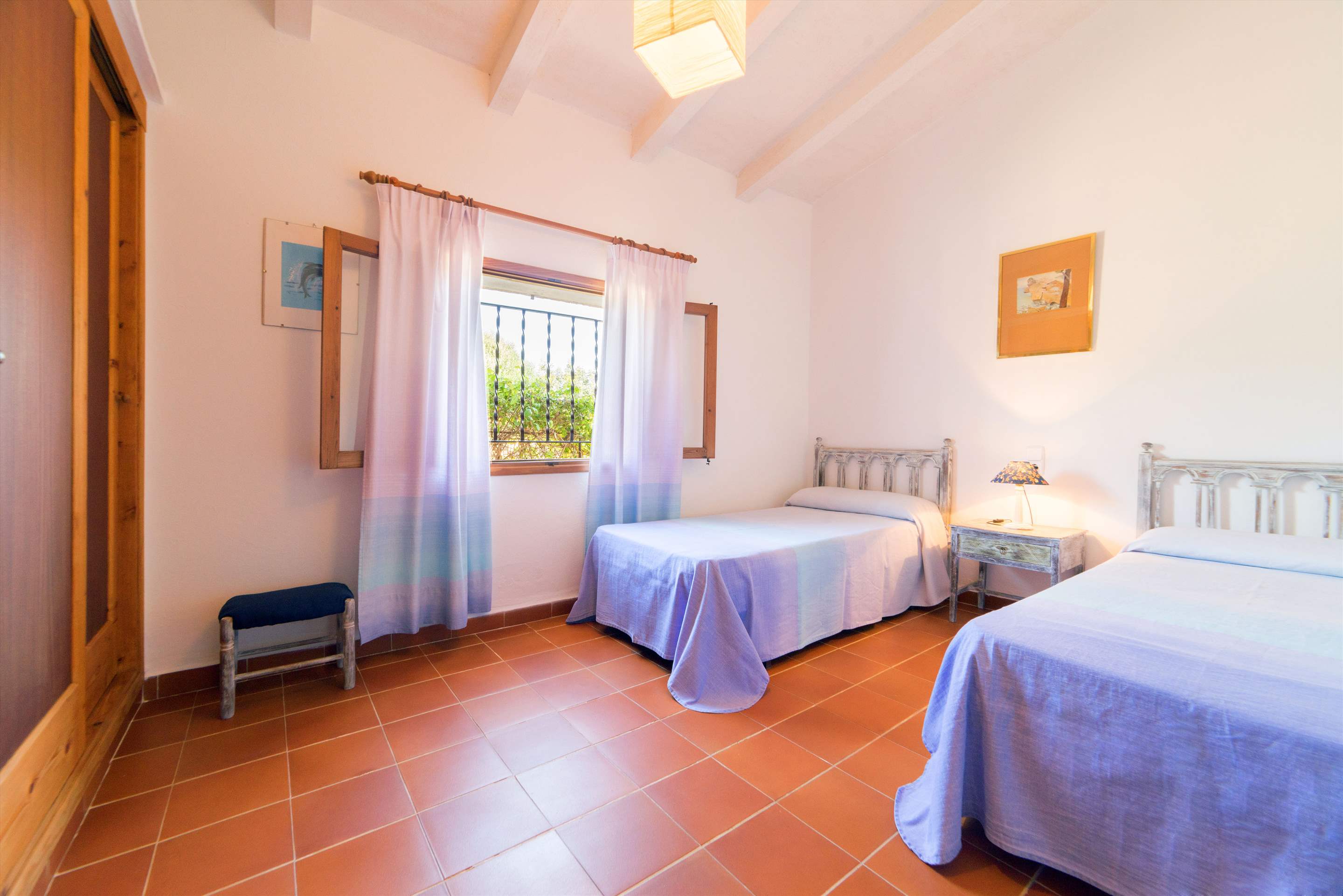 Villa Verd , 3 bedroom villa in Pollensa & Puerto Pollensa, Majorca Photo #16