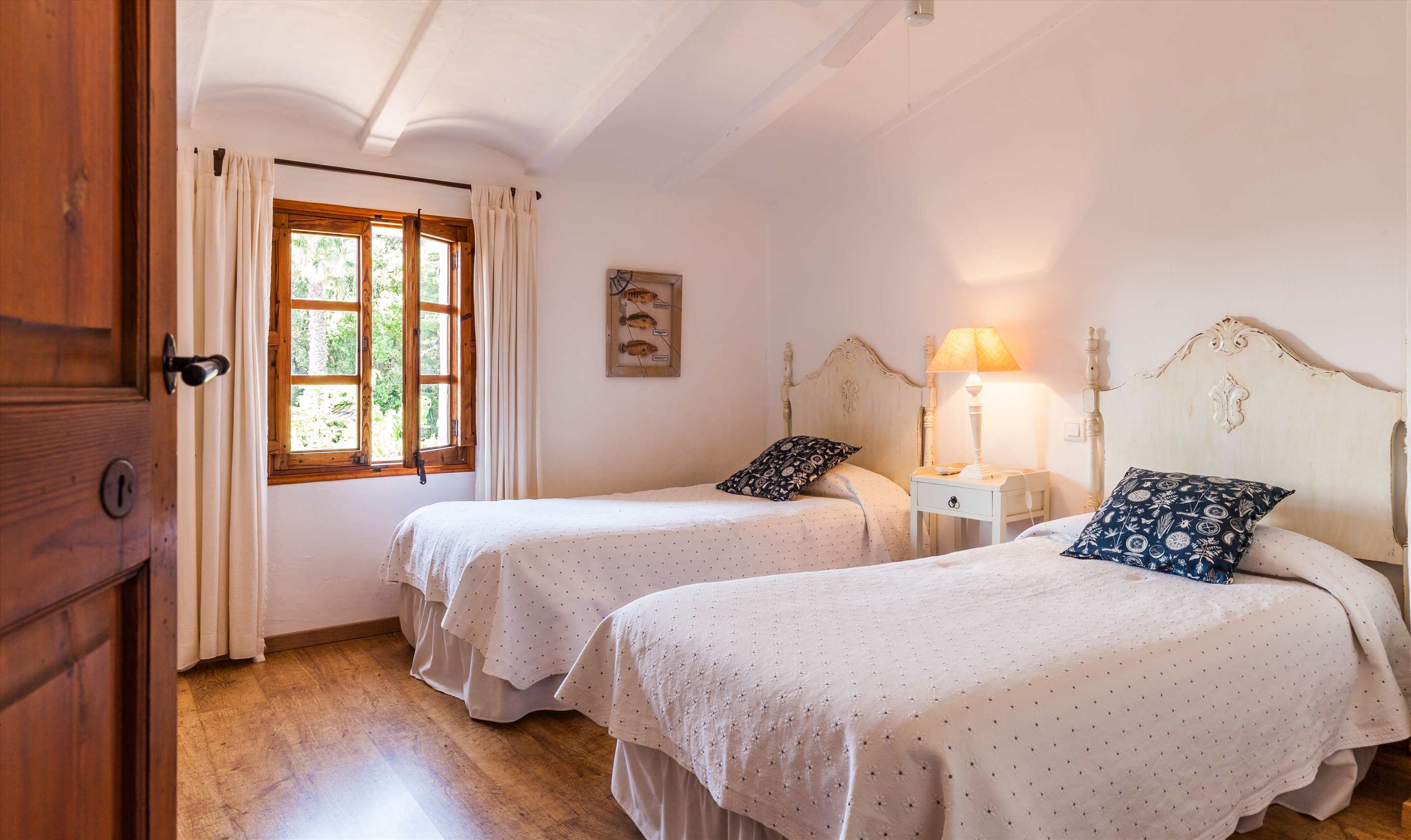 Villa Ca'n Teulada,  Upto 8 persons, 4 bedroom villa in Pollensa & Puerto Pollensa, Majorca Photo #18