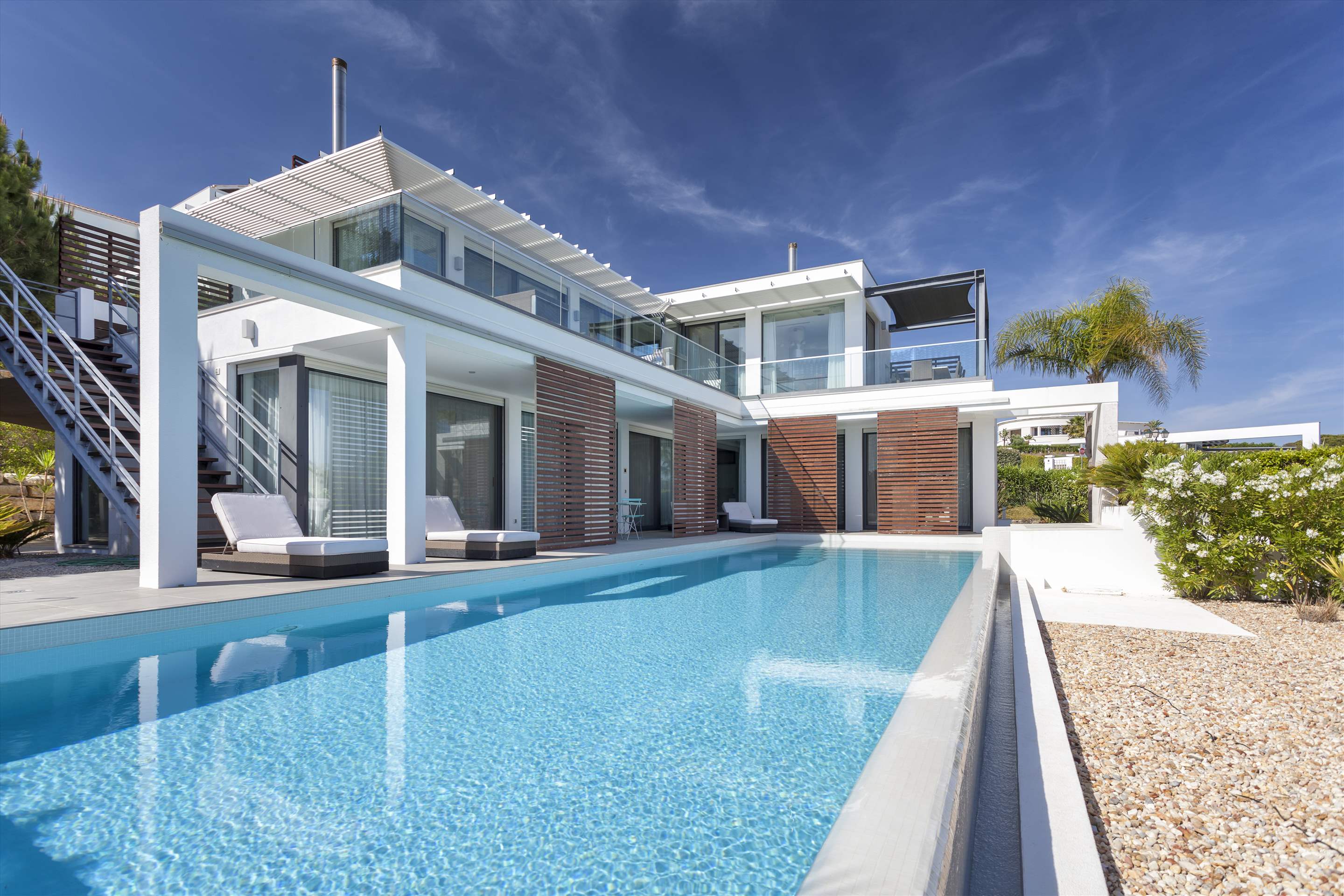Villa Seskia, 4 bedroom villa in Vale do Lobo, Algarve