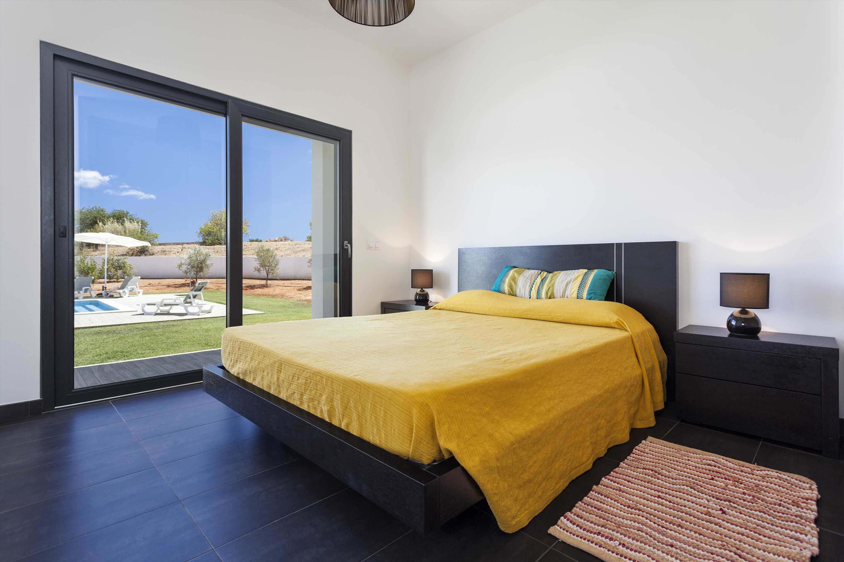 Casa Joana, 4 bedroom villa in Carvoeiro Area, Algarve Photo #12
