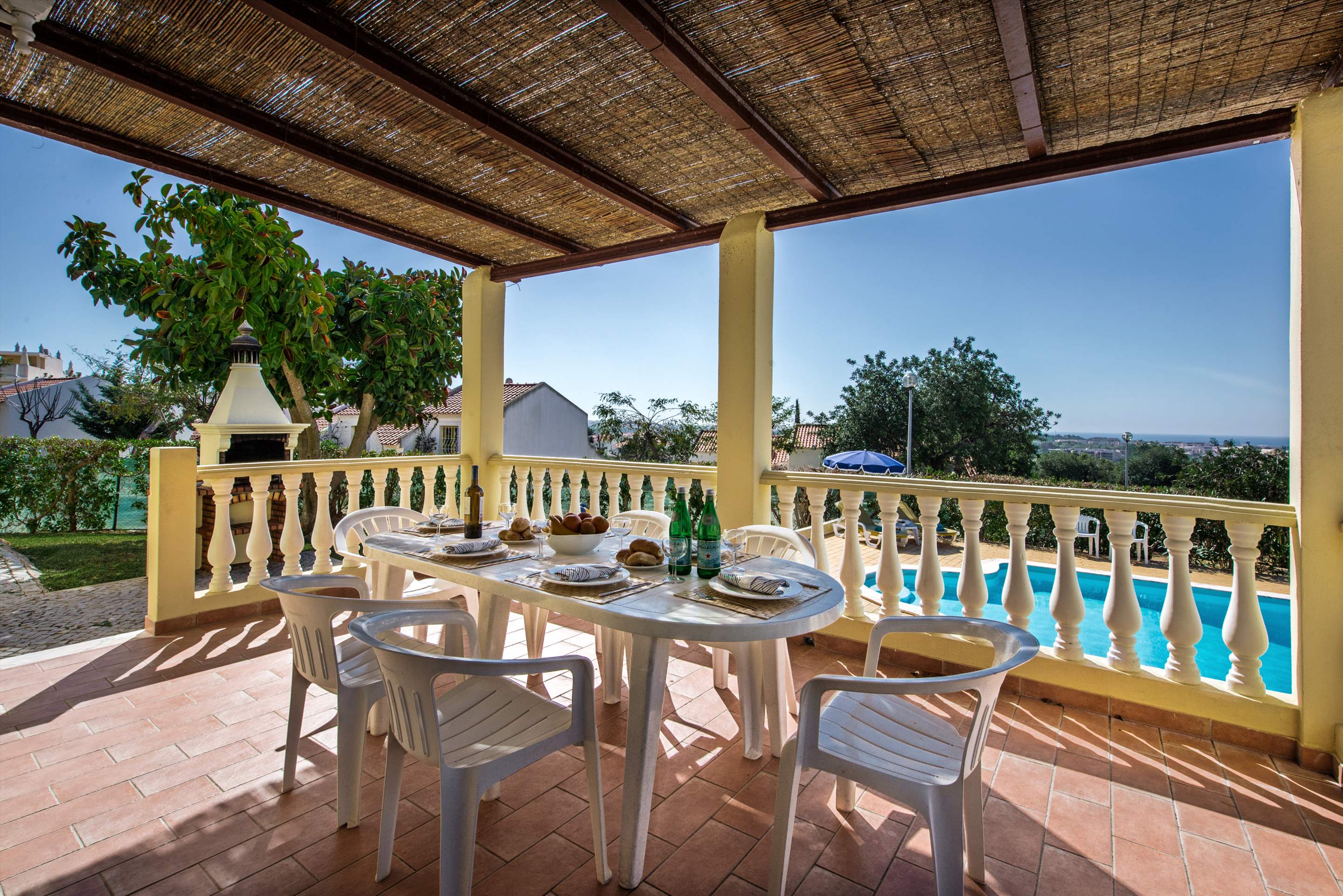 Villa Amendoeira, 7 to 8 persons rate, 4 bedroom villa in Gale, Vale da Parra and Guia, Algarve Photo #2