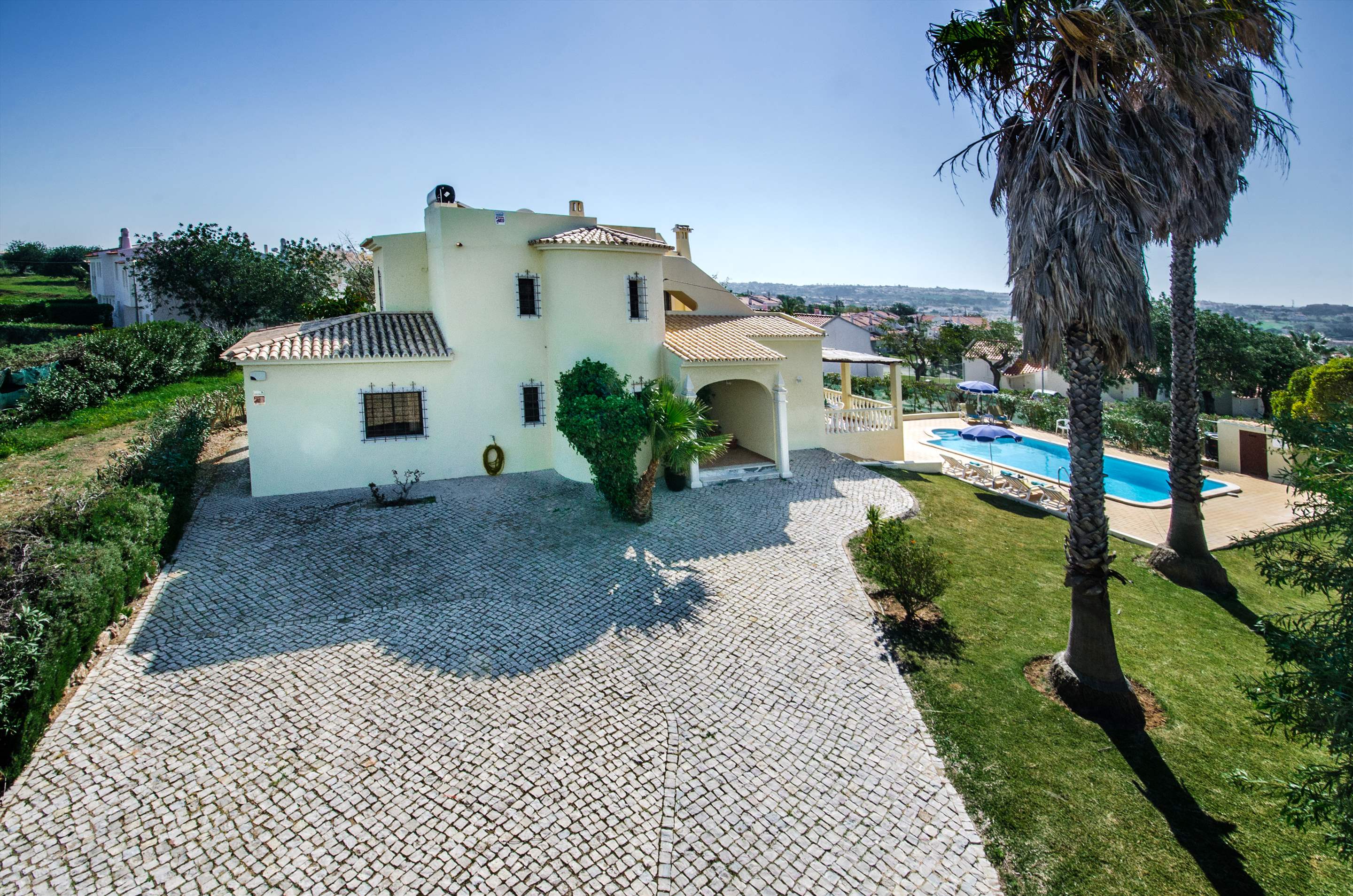 Villa Amendoeira, 7 to 8 persons rate, 4 bedroom villa in Gale, Vale da Parra and Guia, Algarve Photo #21