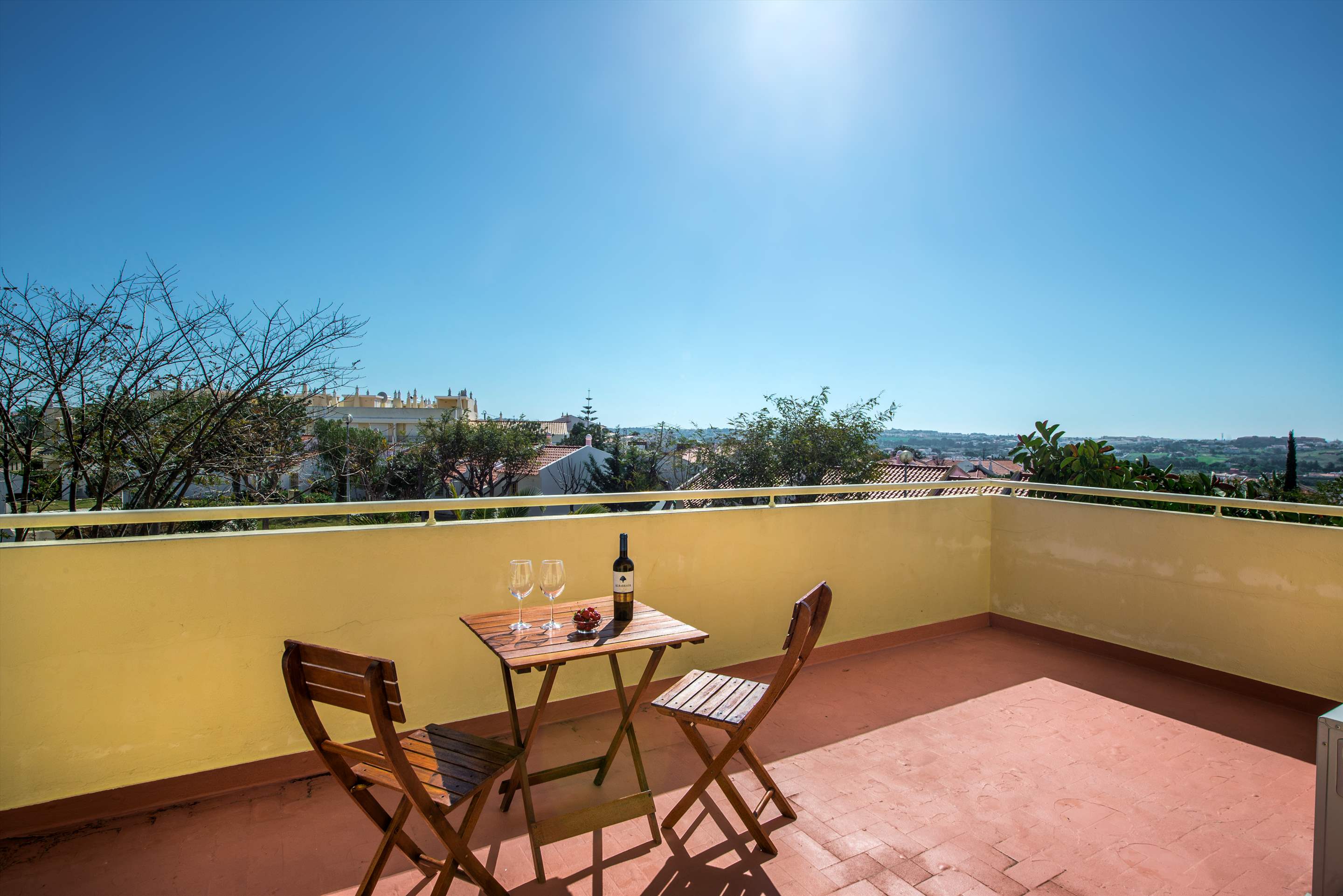 Villa Amendoeira, 7 to 8 persons rate, 4 bedroom villa in Gale, Vale da Parra and Guia, Algarve Photo #9