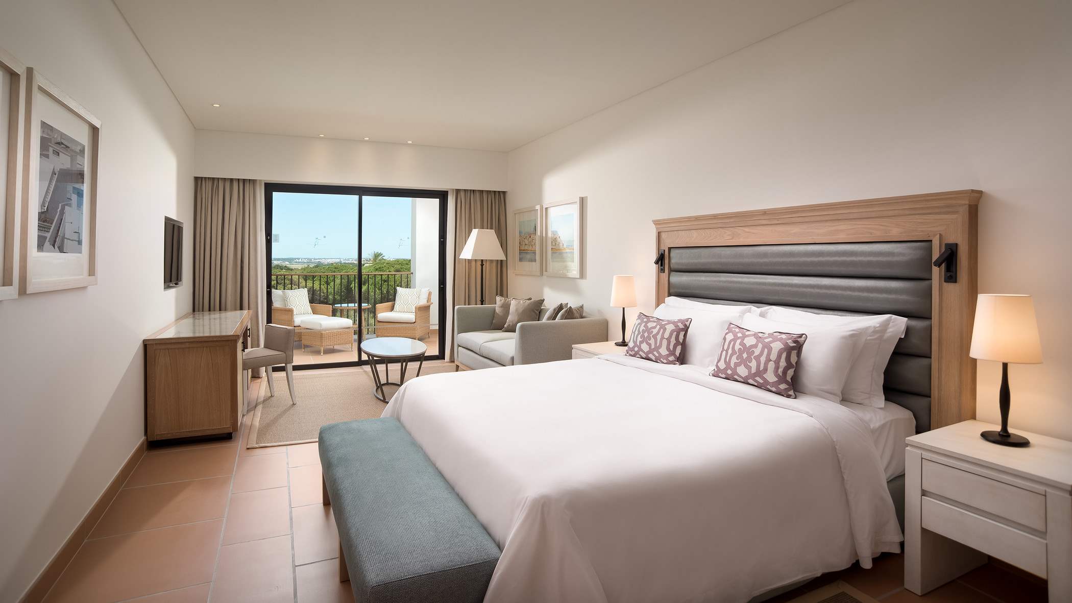 Pine Cliffs Ocean Suites, Junior Ocean Suite, Resort View, 1 bedroom apartment in Pine Cliffs Resort, Algarve Photo #5