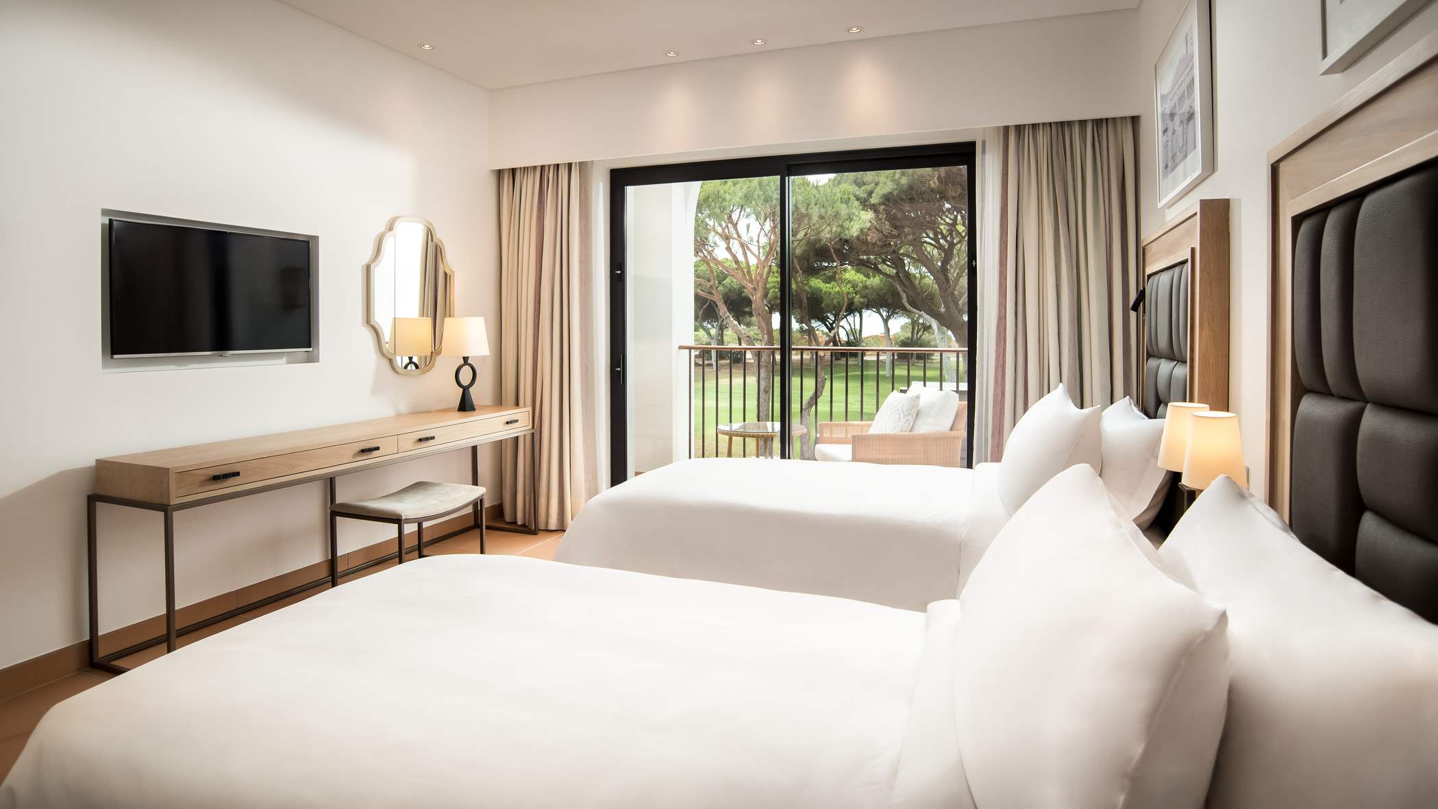 Pine Cliffs Ocean Suites, Junior Ocean Suite, Resort View, 1 bedroom apartment in Pine Cliffs Resort, Algarve Photo #7