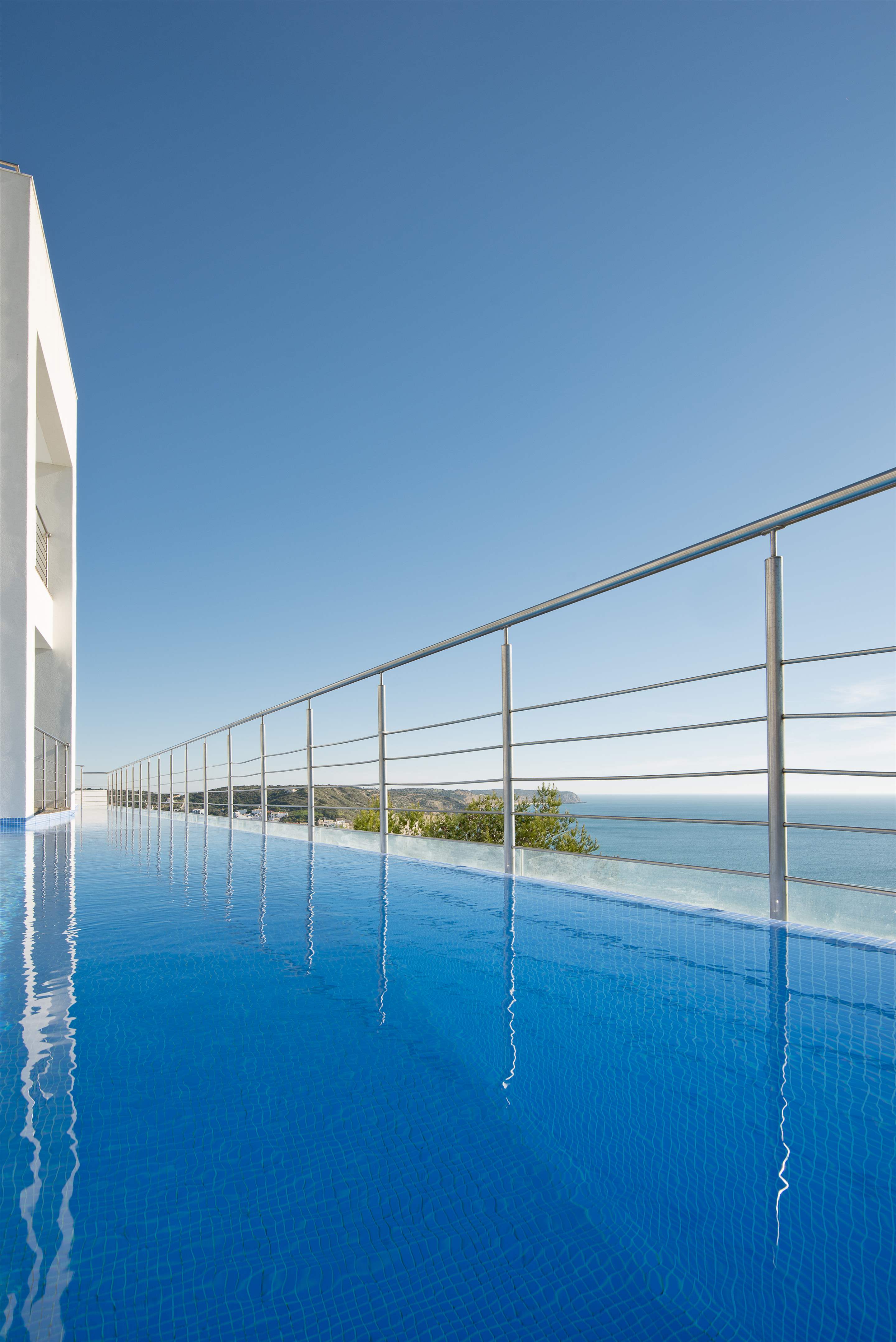 Villa Mar Azul, 6 bedroom villa in Western Algarve, Algarve Photo #14