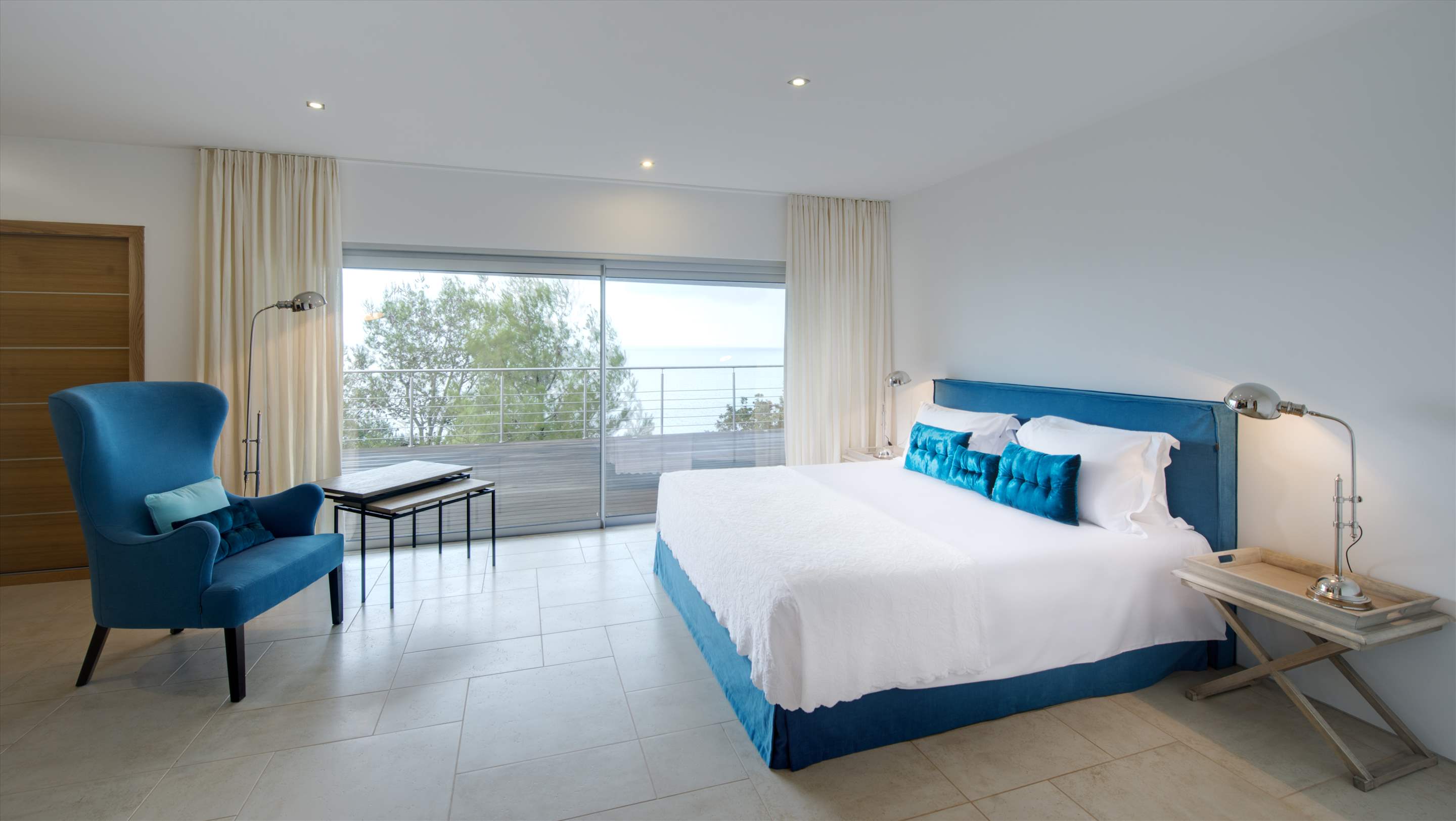 Villa Mar Azul, 6 bedroom villa in Western Algarve, Algarve Photo #8