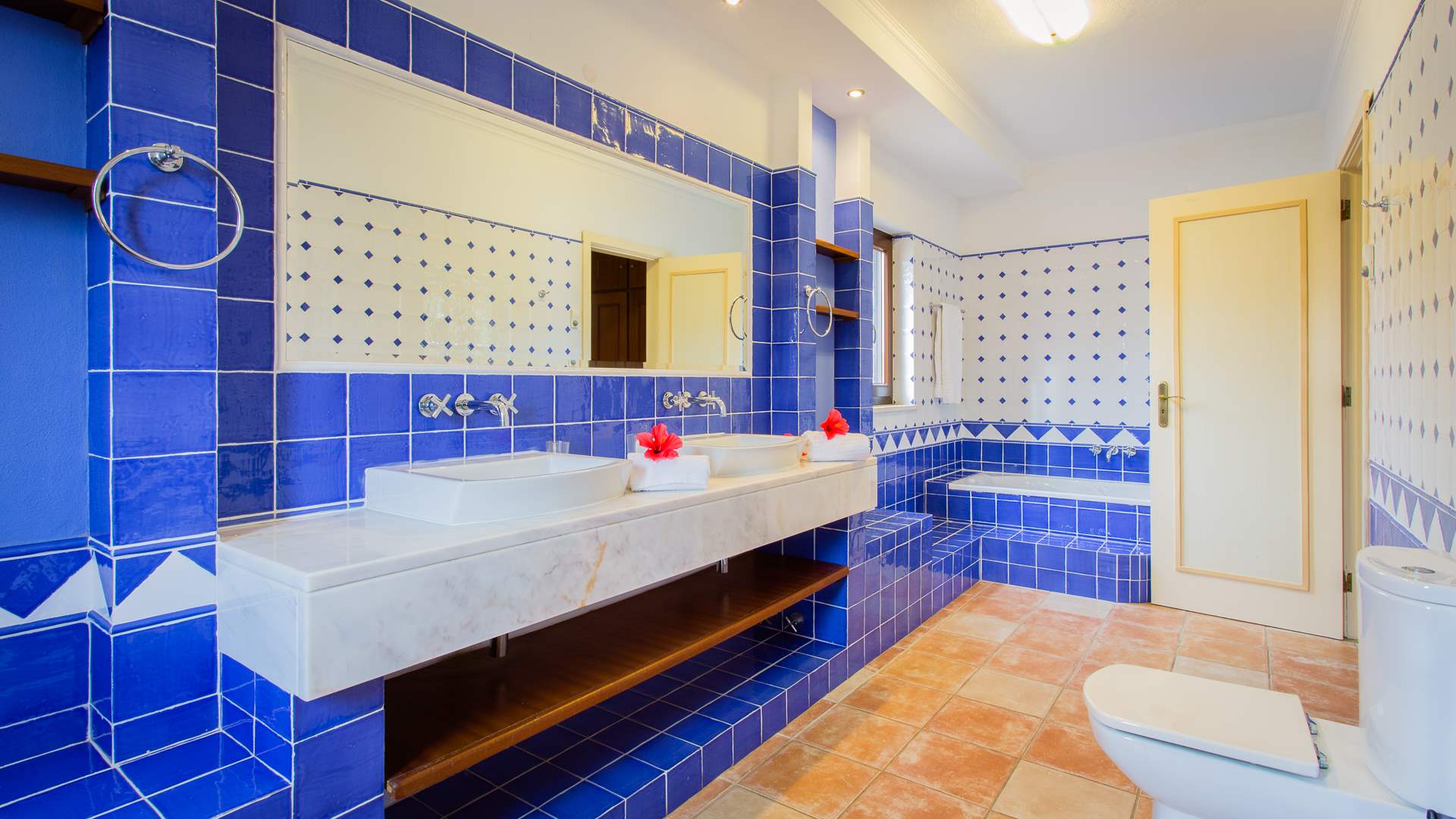 Casa Mouraria, 7 Bedrooms Rate, 7 bedroom villa in Carvoeiro Area, Algarve Photo #16