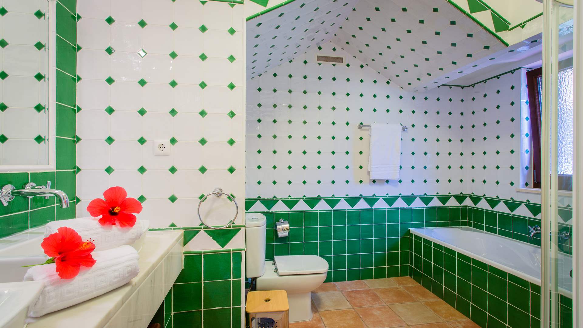 Casa Mouraria, 7 Bedrooms Rate, 7 bedroom villa in Carvoeiro Area, Algarve Photo #23