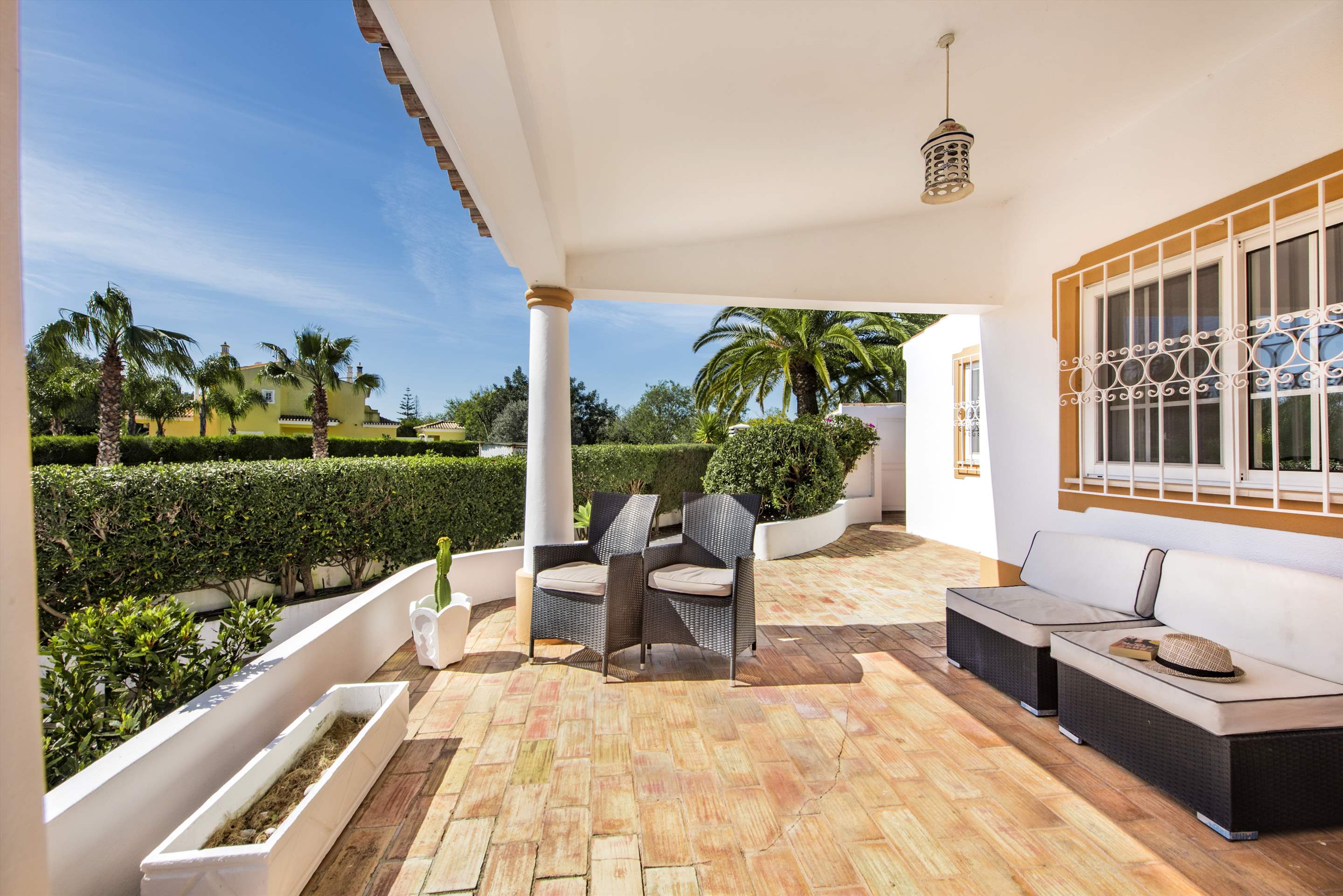 Villa Buganvilia, 3 bedroom villa in Gale, Vale da Parra and Guia, Algarve Photo #4