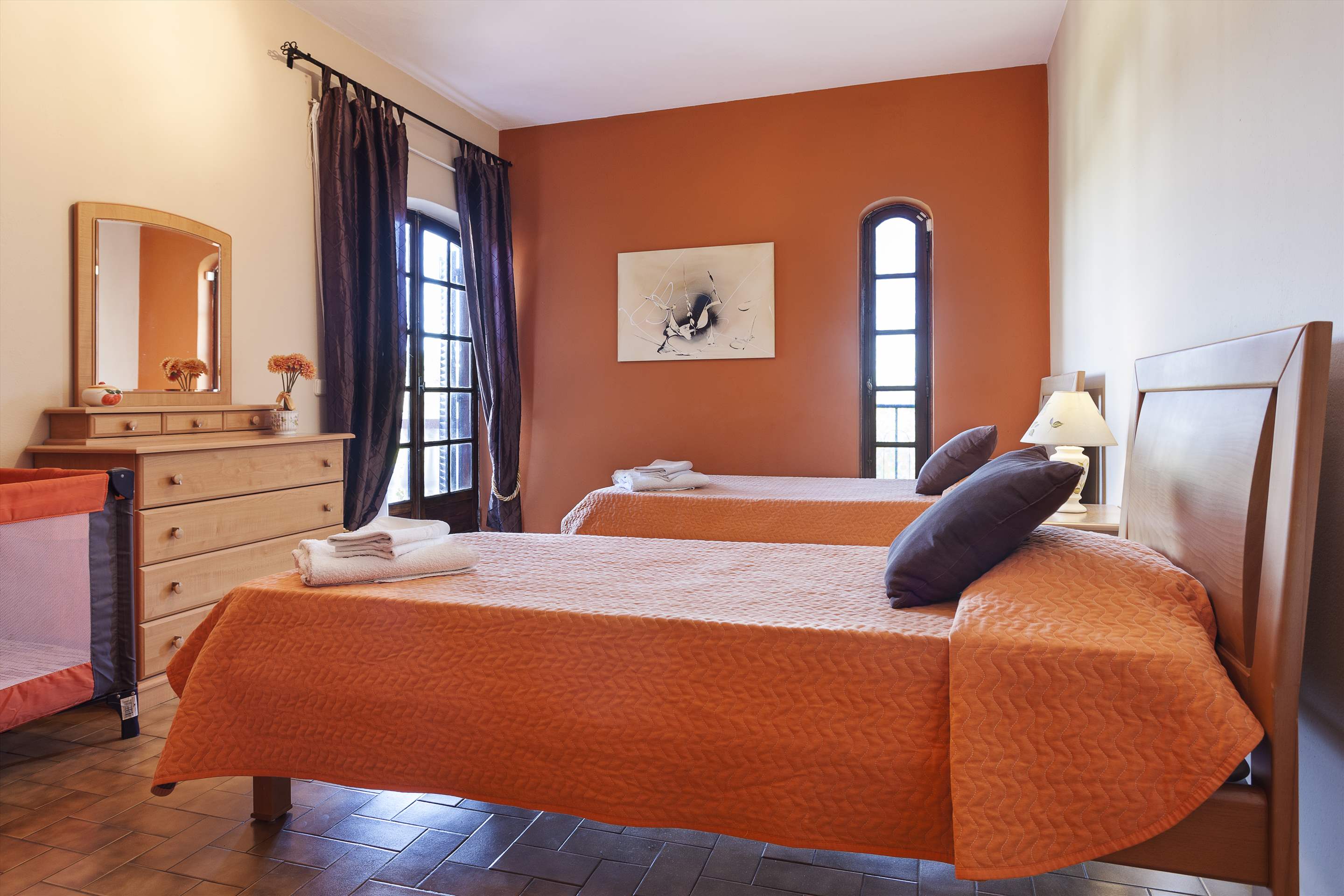 Vivenda Joao Pedro, 4 bedroom villa in Carvoeiro Area, Algarve Photo #11