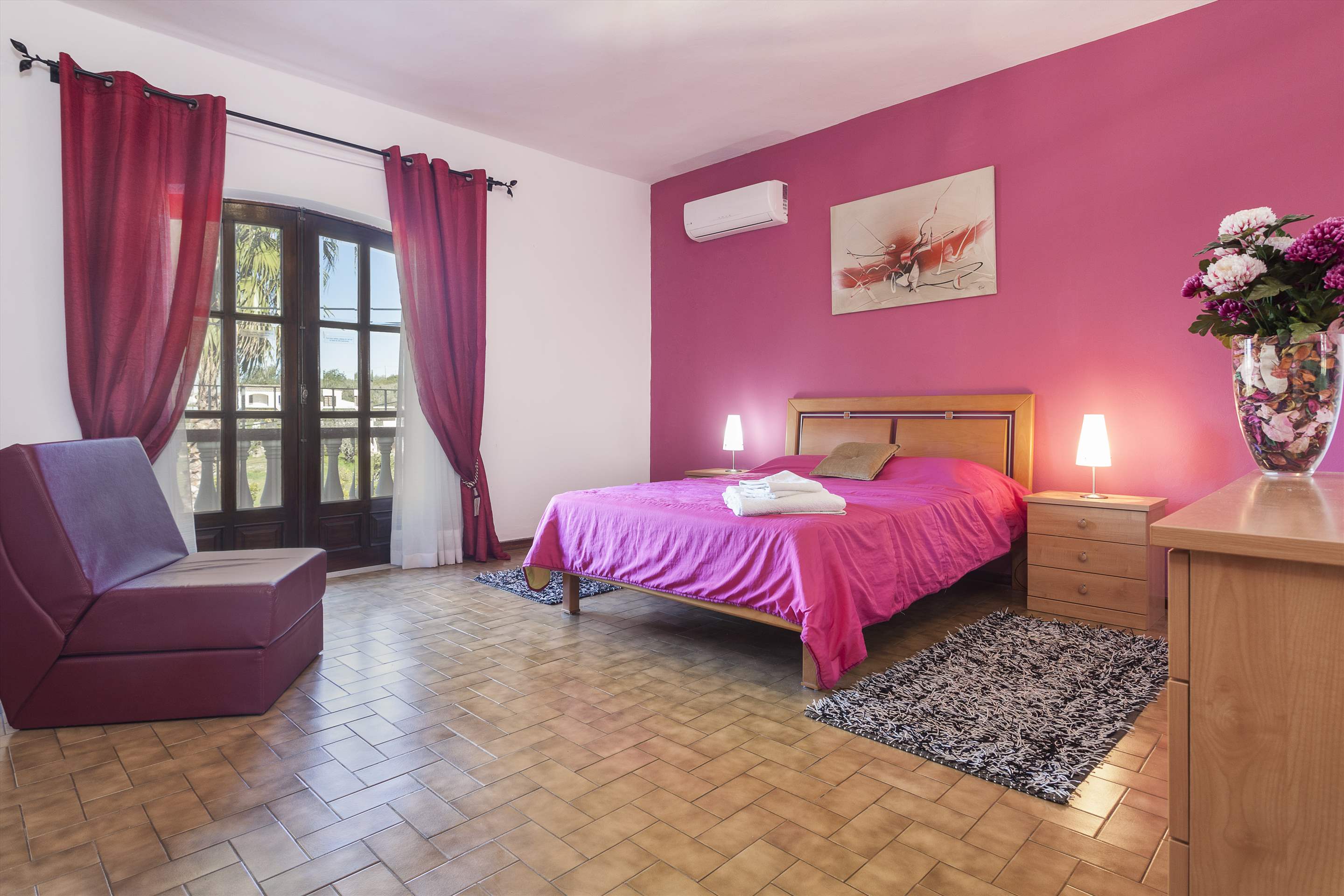 Vivenda Joao Pedro, 4 bedroom villa in Carvoeiro Area, Algarve Photo #12