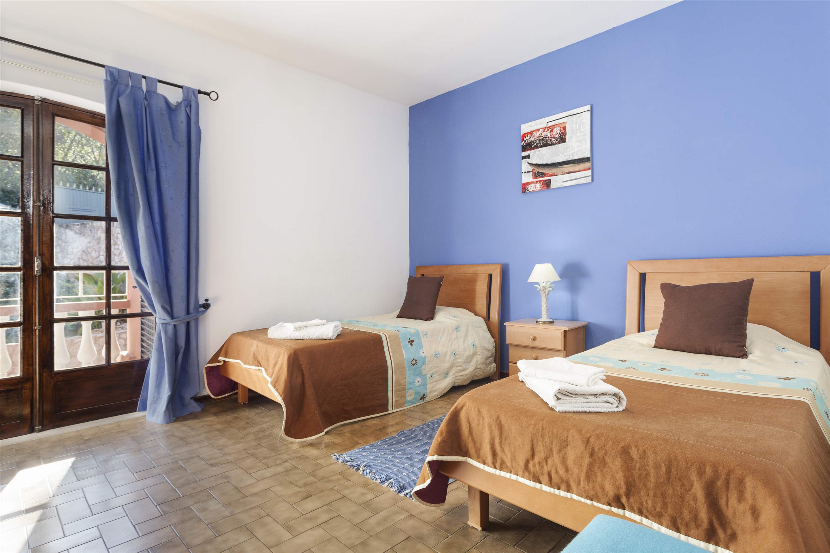 Vivenda Joao Pedro, 4 bedroom villa in Carvoeiro Area, Algarve Photo #13