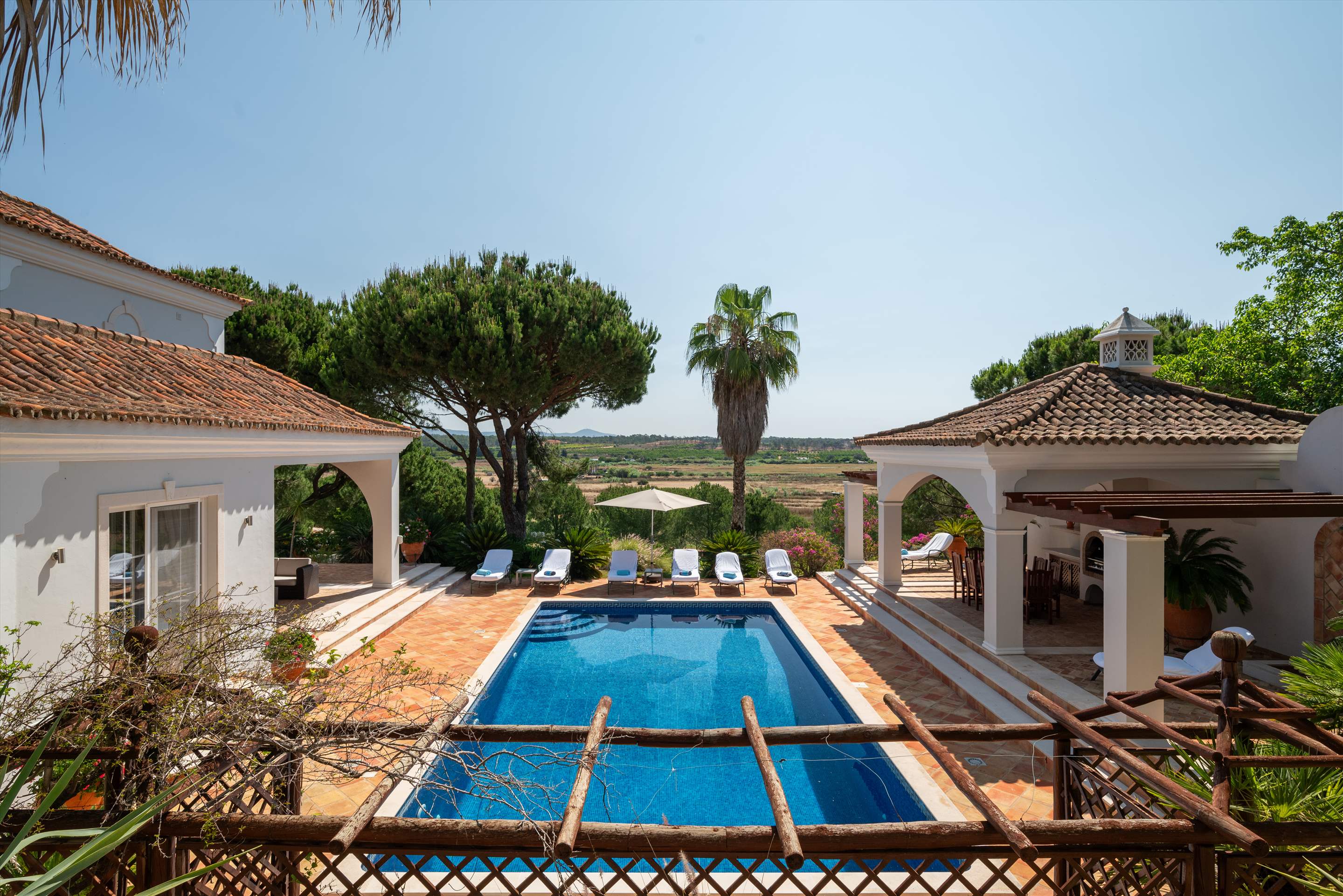 Villa Palmeiras Altas, 5 bedroom villa in Quinta do Lago, Algarve Photo #44