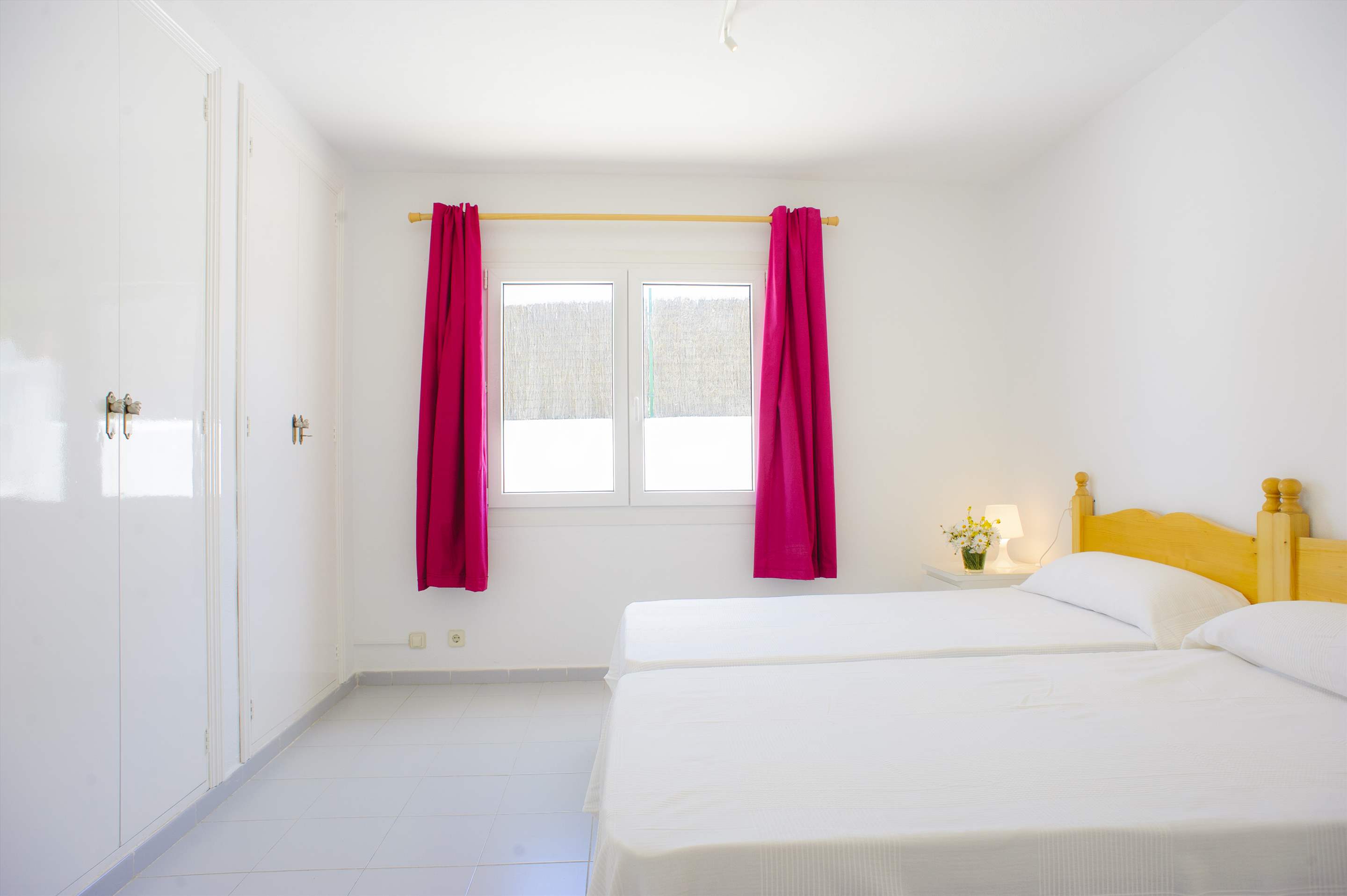 Bahia D'or 15, 6 bedroom villa in Cala d'Or , Majorca Photo #18