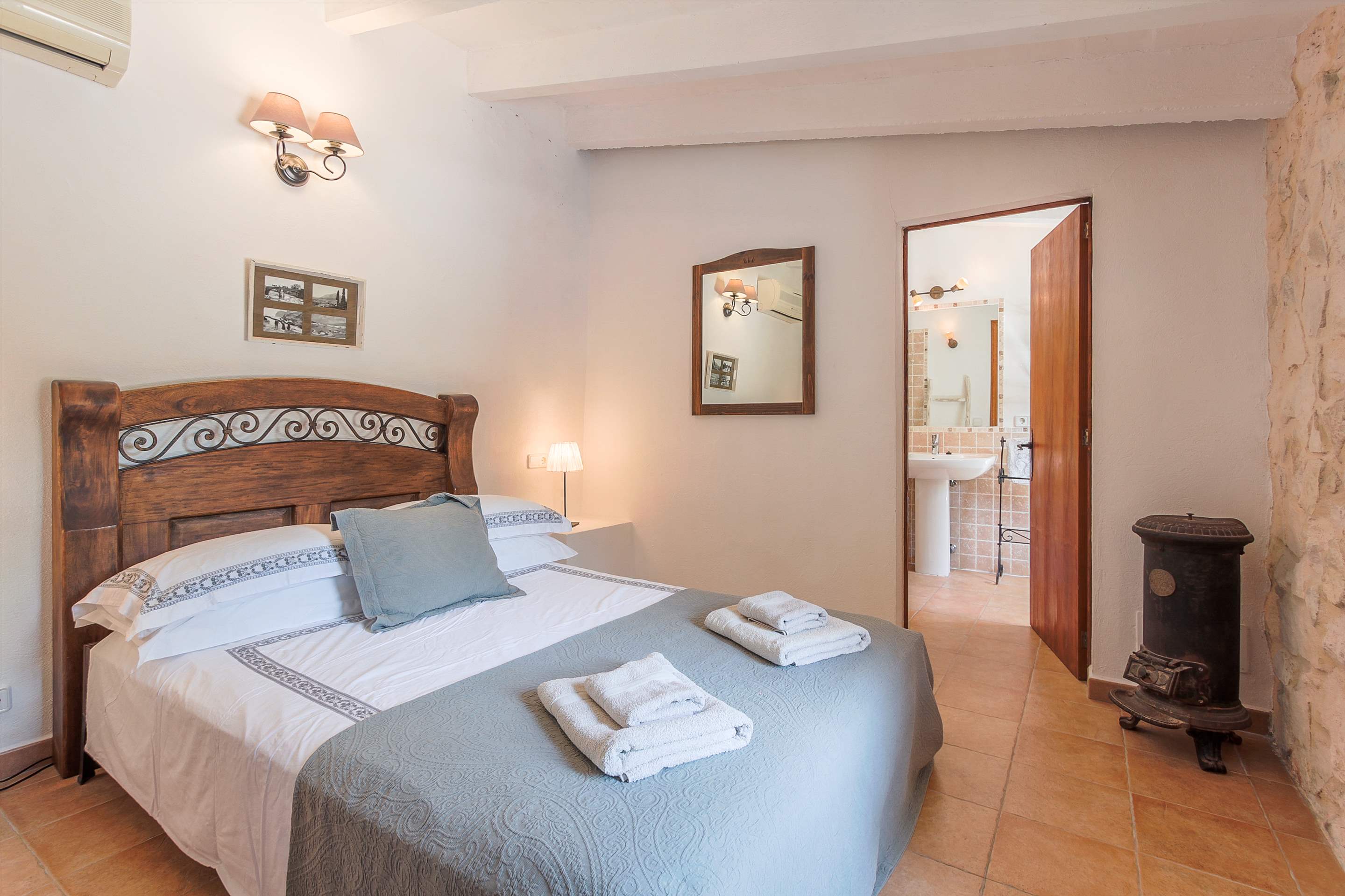 La Coma, 5 bedroom villa in Pollensa & Puerto Pollensa, Majorca Photo #22