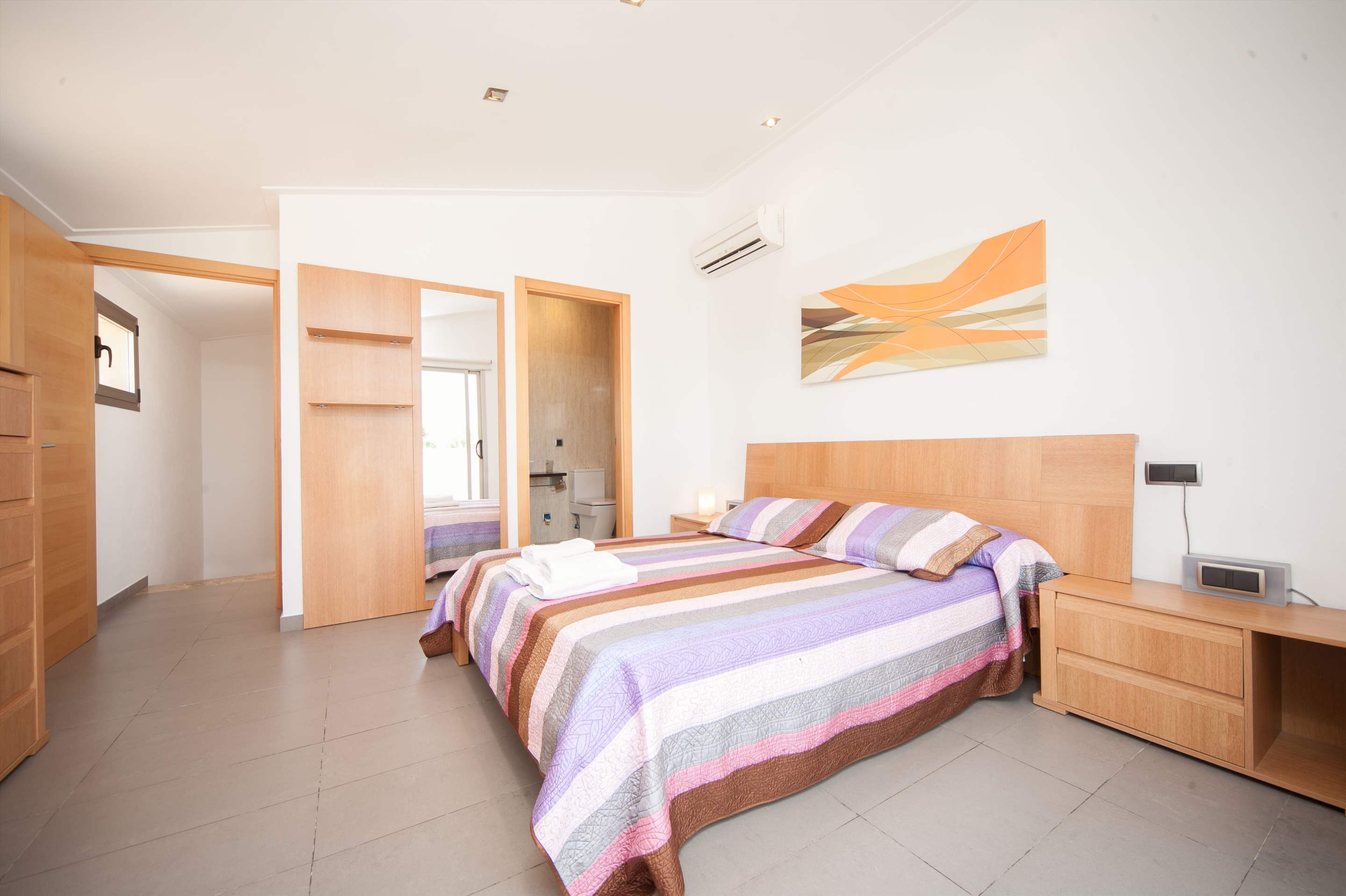 Embat, 3 bedroom villa in Pollensa & Puerto Pollensa, Majorca Photo #7