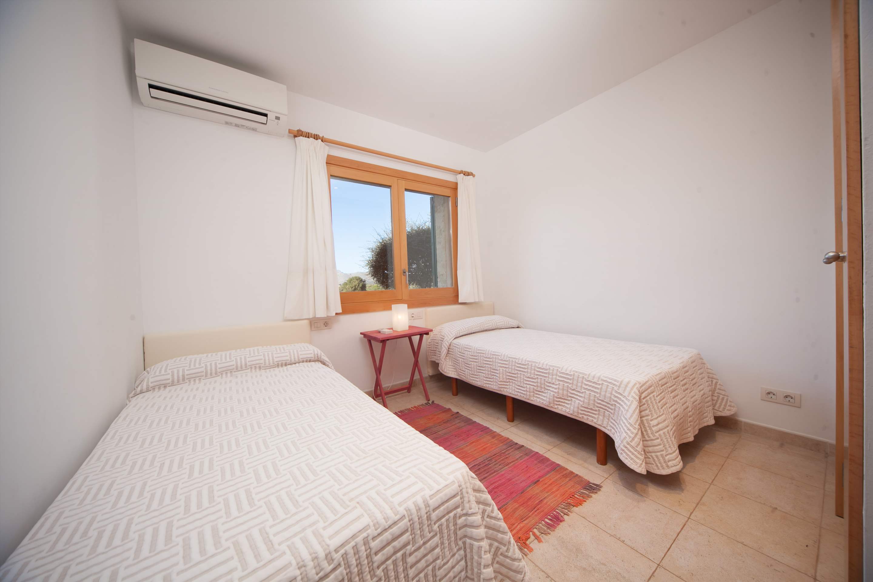 Soler De Baix, 3 bedroom villa in Pollensa & Puerto Pollensa, Majorca Photo #18