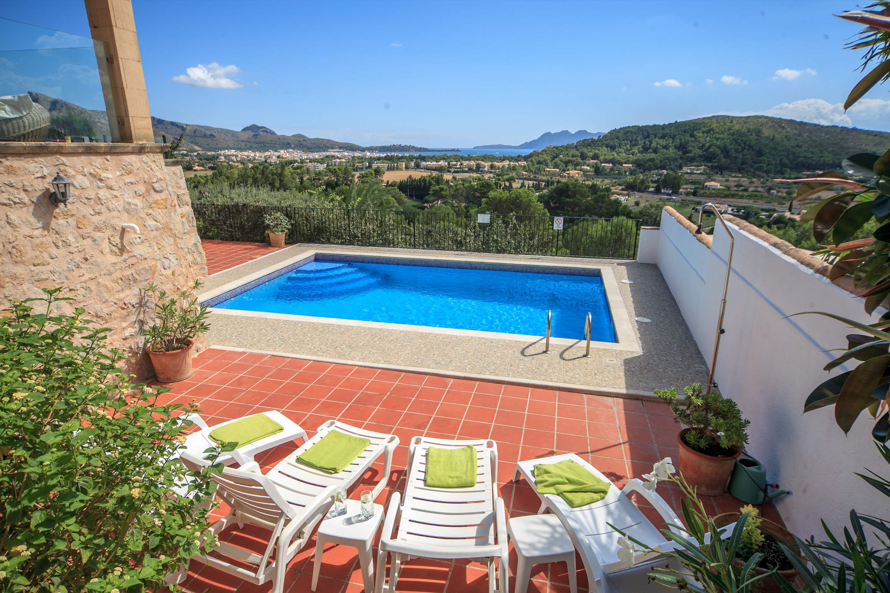 Sol Naixent, 4 bedroom villa in Pollensa & Puerto Pollensa, Majorca Photo #5