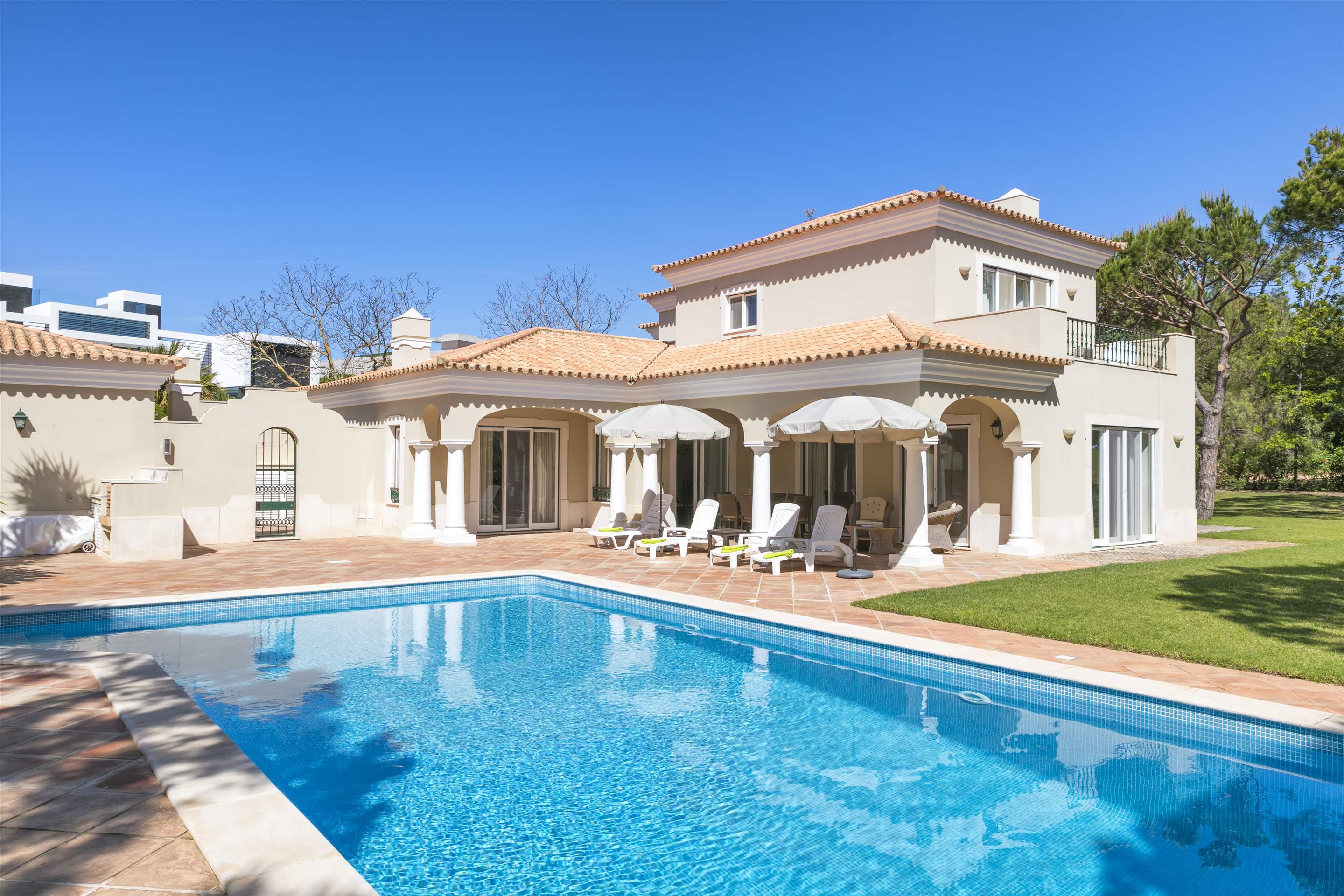 Villa Sabine, 4 bedroom villa in Quinta do Lago, Algarve