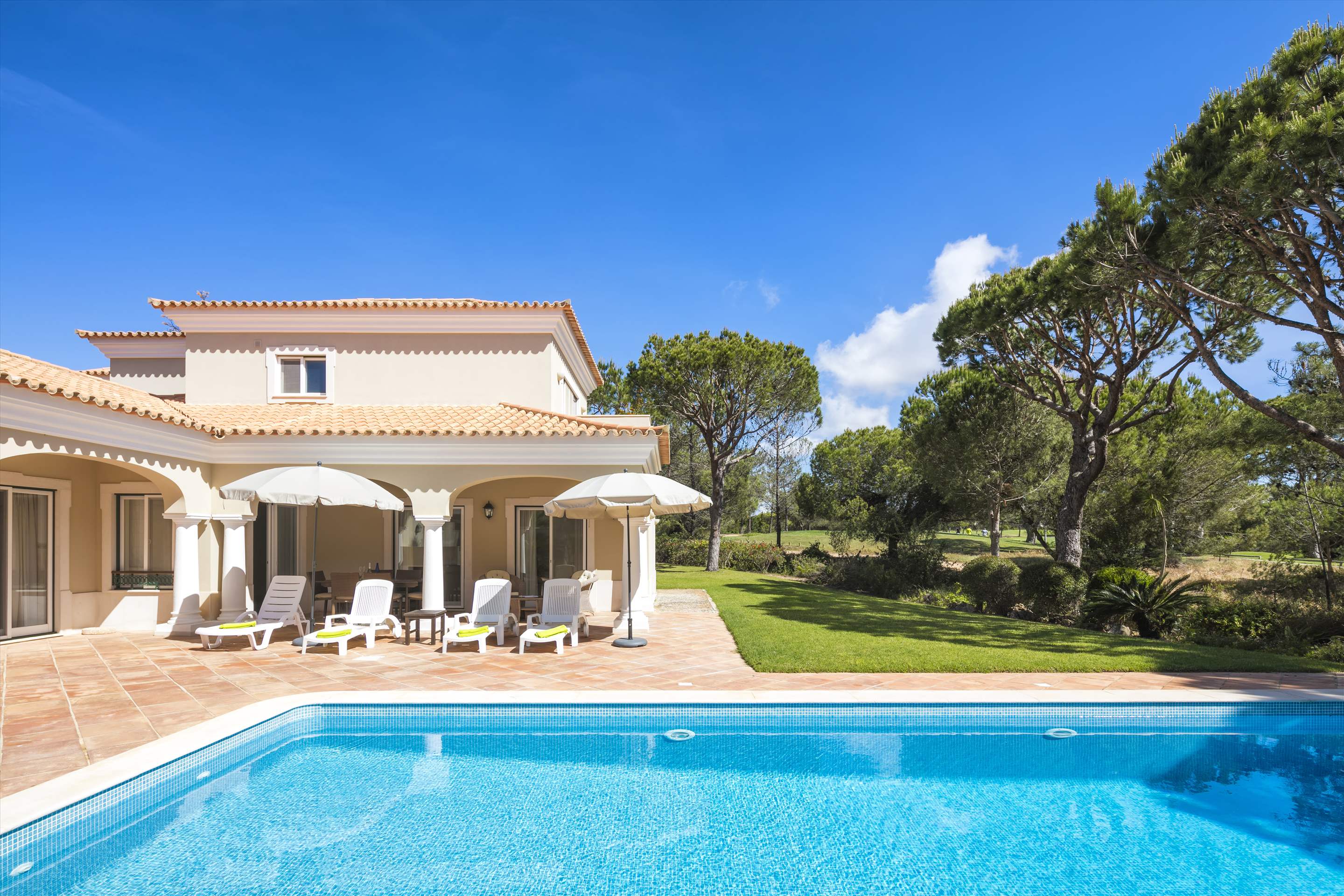 Villa Sabine, 4 bedroom villa in Quinta do Lago, Algarve Photo #6