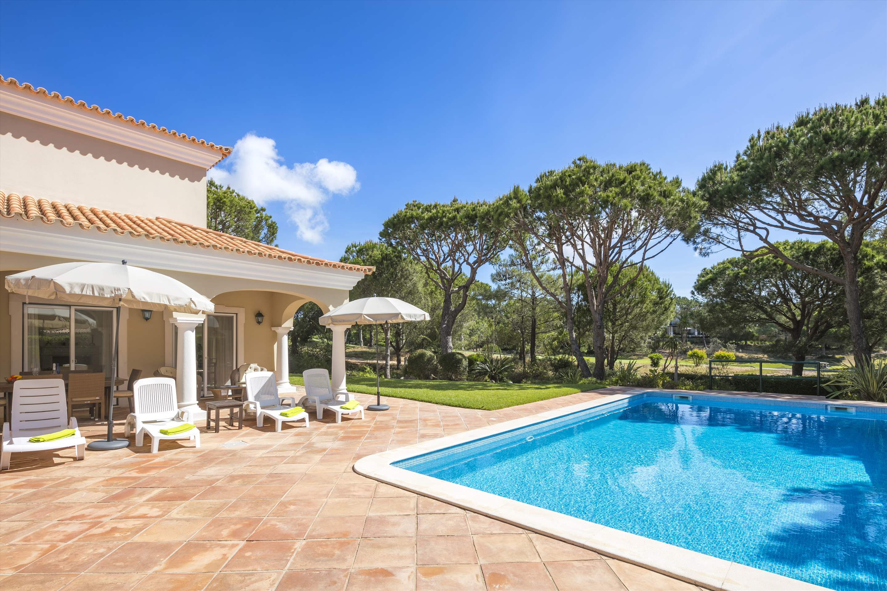 Villa Sabine, 4 bedroom villa in Quinta do Lago, Algarve Photo #7
