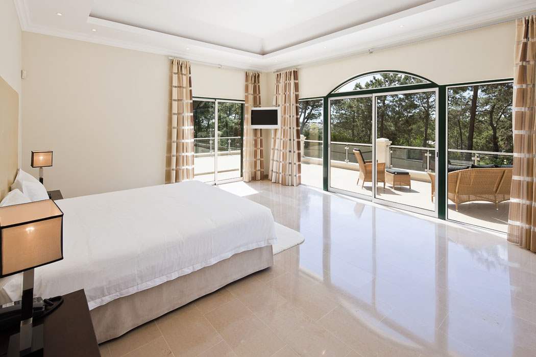 Villa Cascais, 4 bedroom villa in Quinta do Lago, Algarve Photo #12